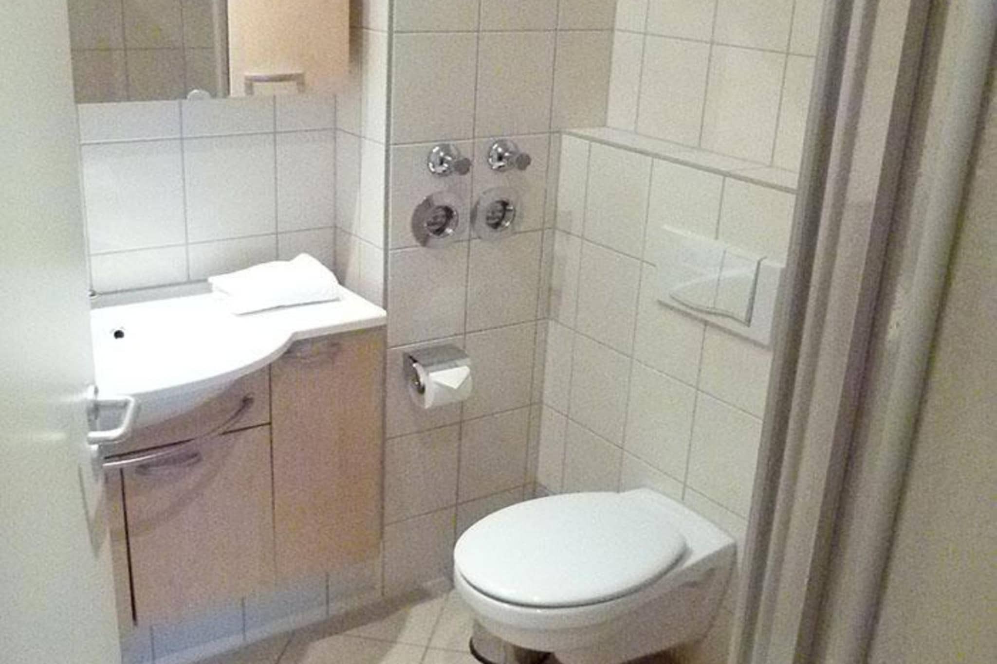 Schneeeule 222-Badkamer