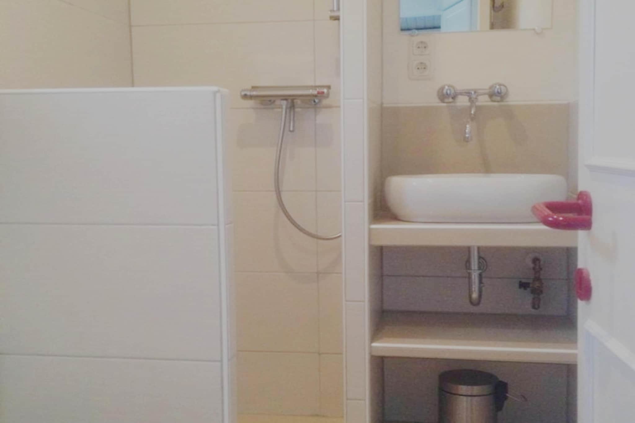 Nummer Één 26a Hoofdplaat - Badezimmer