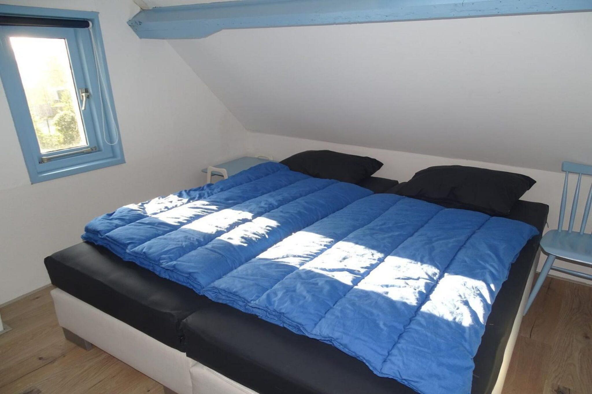 Tragel 37 Schoondijke-Slaapkamer