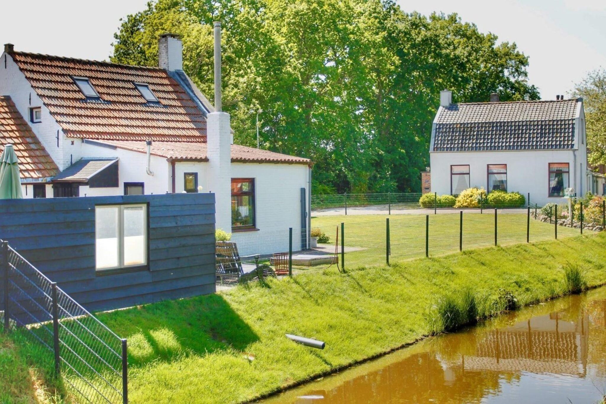 Tragel 37 Schoondijke-Tuinen zomer