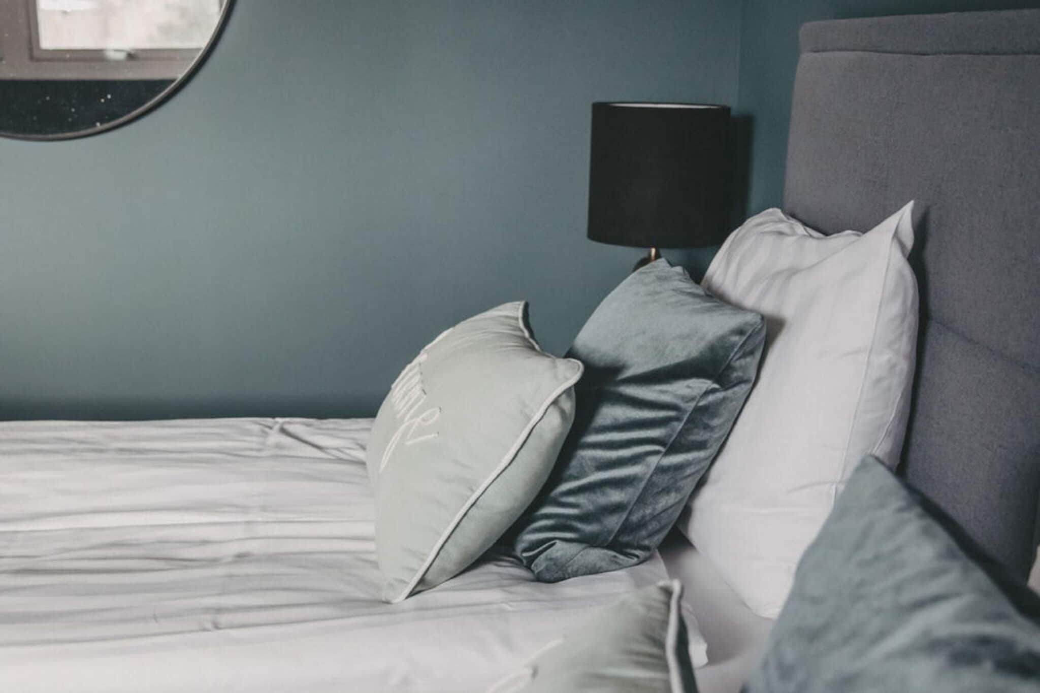 Kamer in een hotel met gratis ontbijt - Binnen