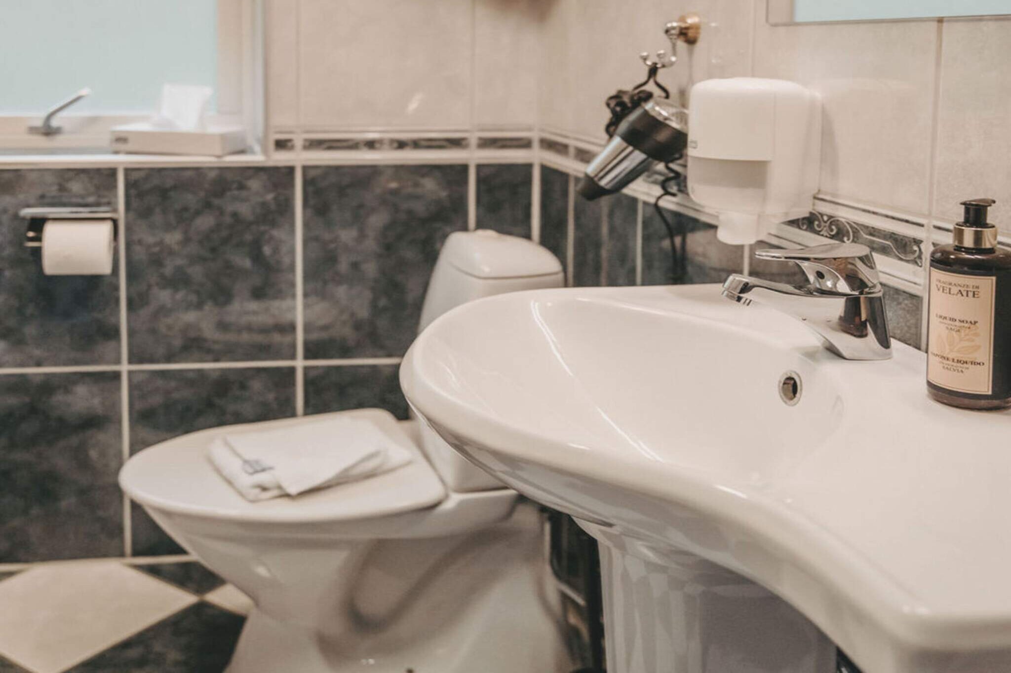 Kamer met gratis ontbijt en bubbelbad - Binnen