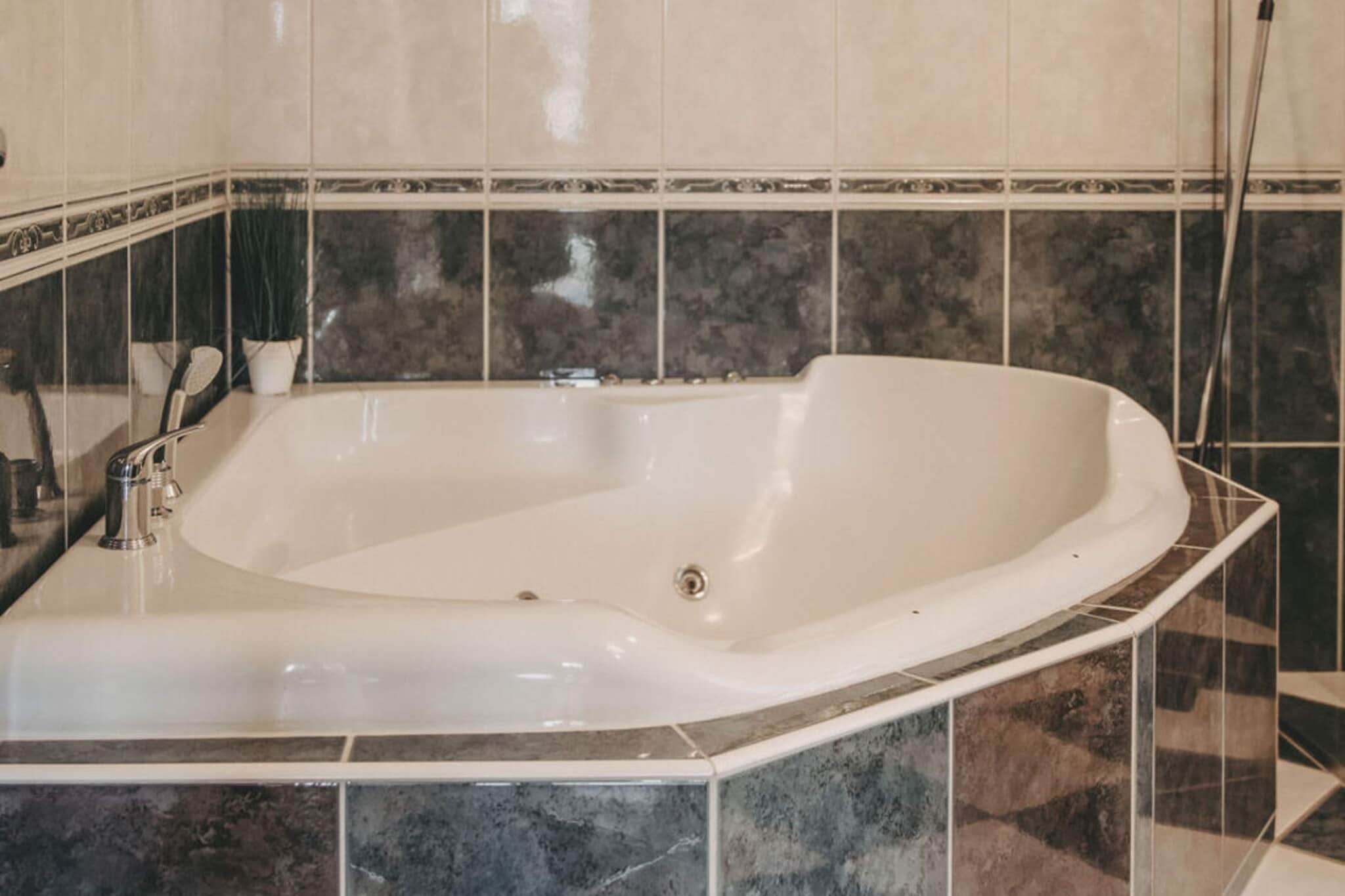 Kamer met gratis ontbijt en bubbelbad - Binnen