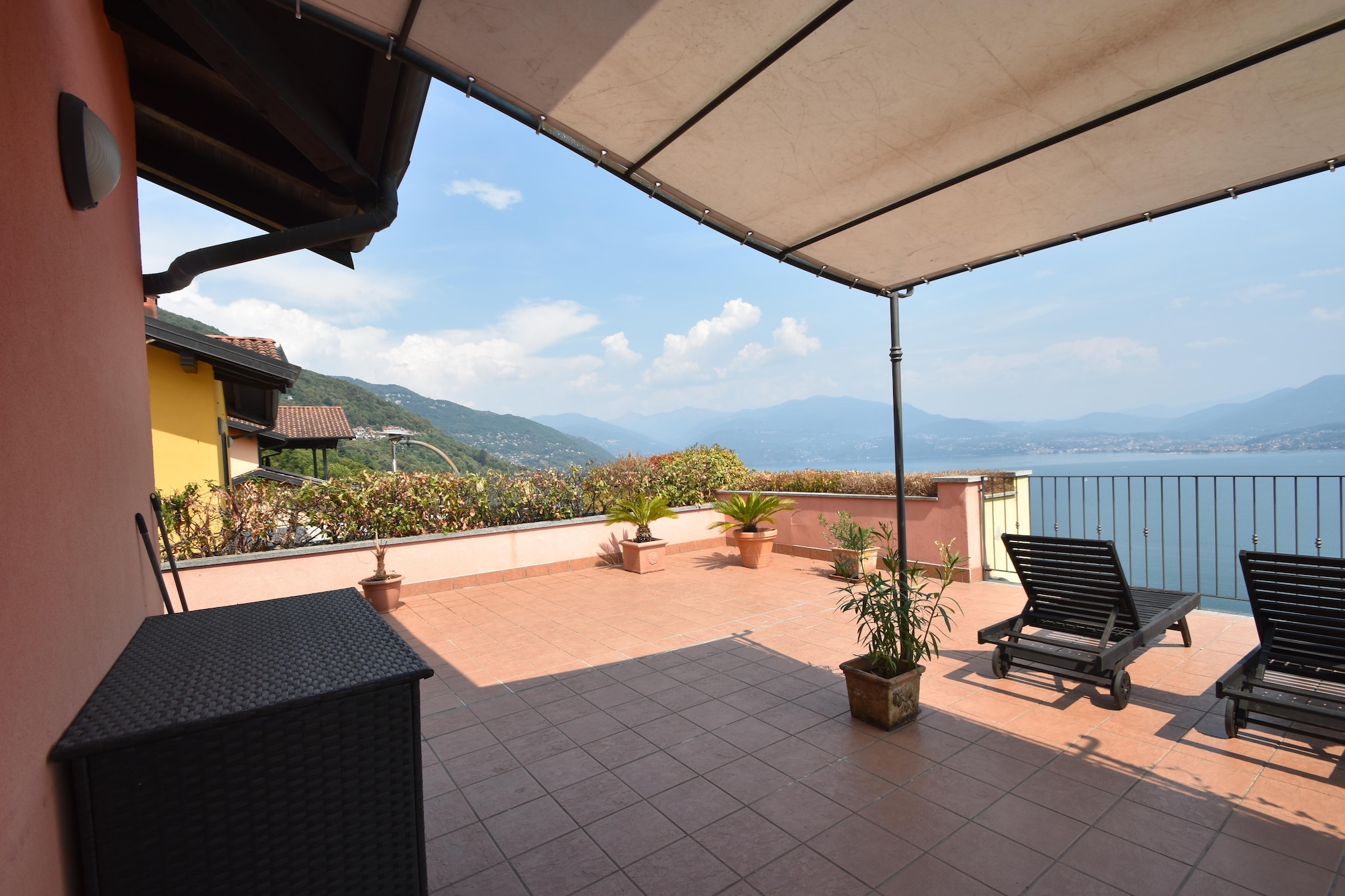 Terrazza Vista Lago - Uitzicht zomer