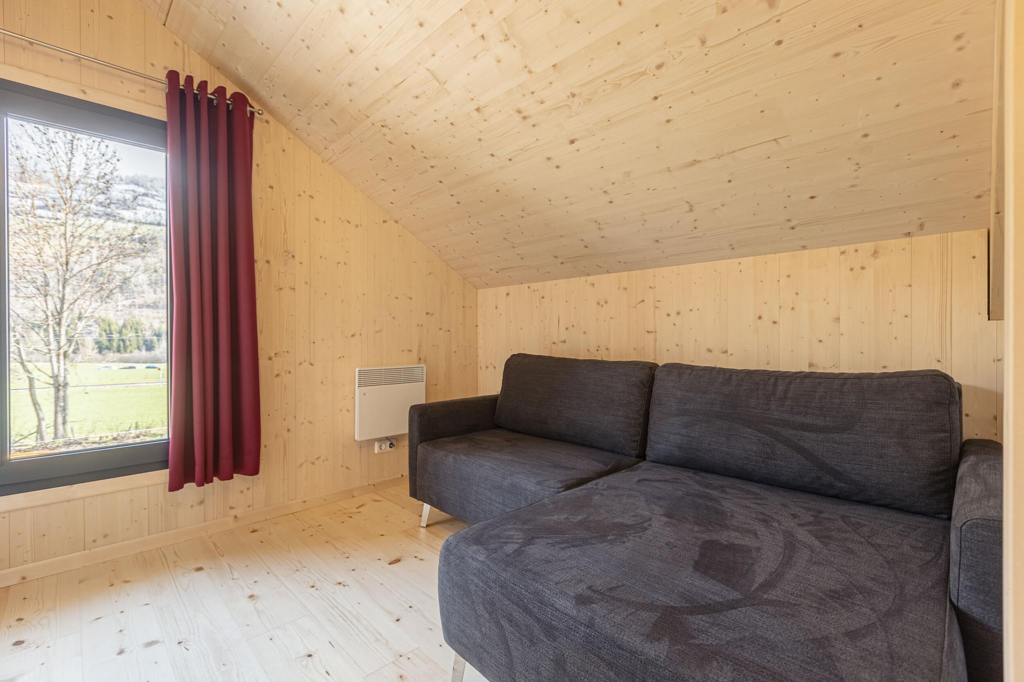 Ground floor: (Living room(TV(satellite), gas fireplace), open kitchen(electric kettle, toaster, cooker(4 ring stoves, ceramic), coffee machine(espresso, filter), oven, microwave, dishwasher, fridge-freezer), bathroom(bath tub, shower, washbasin), toilet(toilet), Internet access)\n\nOn the 1st floor: (bedroom(double bed), bedroom(double bed), bedroom(bunk bed), bathroom(shower, sauna, washbasin, toilet, hairdryer))\n\ngrill, cot, Bubble bath(outside), washing machine(shared with other guests, paid), heating(electric, central), terrace, garden furniture, parking, high chair