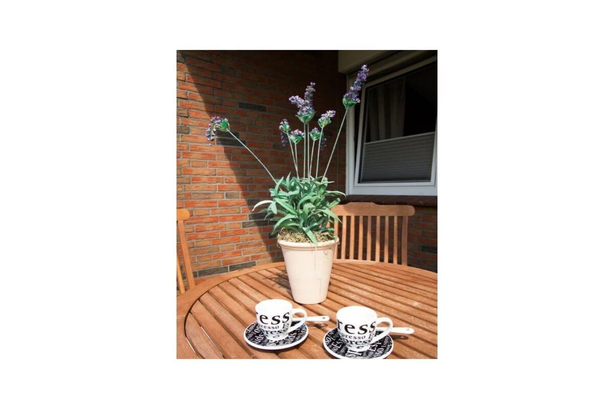 85964-Terrasse / balcon