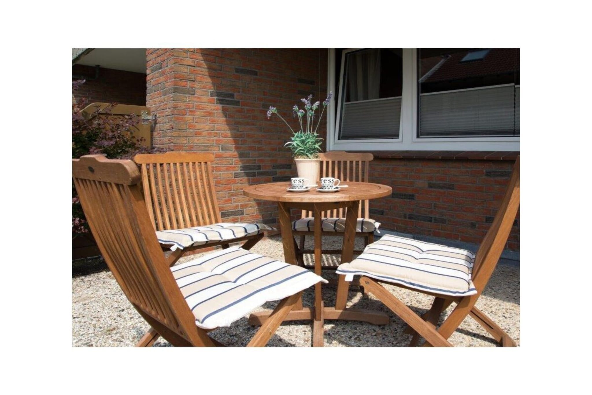 85964-Terrasse / balcon