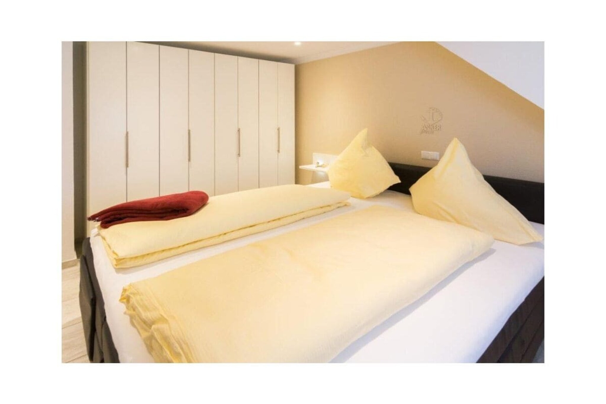 Ground floor: (Living room(TV, heating), Kitchen(electric kettle, toaster, coffee machine, oven, microwave, dishwasher, fridge, freezer), bedroom(double bed), bedroom(double bed), bathroom(shower, toilet, hairdryer))\n\nInternet Access DSL, Vacuum Cleaner, hallway(Wardrobe Coatrack), storage, washing machine, balcony(balcony), garden furniture, parking, iron, drying cabinet