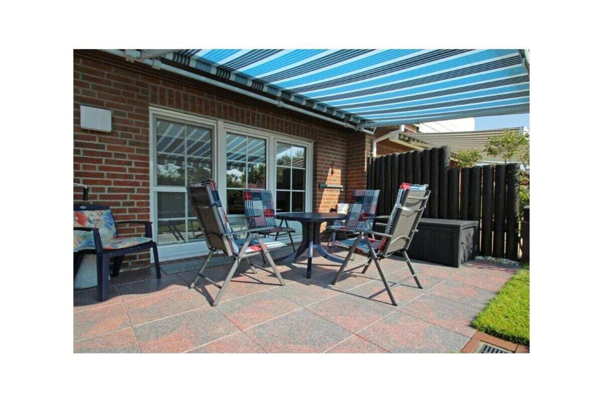 Holiday apartment Jolle D11
Jolle D11 is your little holiday paradise in Norddeich. Two people will find everything they need for a pleasant stay in the comfortable and comfortably furnished apartment. The cozy seating area in the spacious living area invites you to linger. A modern flat screen TV including satellite TV, DVD player and the music system provide the desired entertainment. Bright, warm colors and many lovingly selected maritime accessories dominate this living area, so that you feel completely at home from the very first moment. The bathroom was completely renovated at the beginning of 2022 and now shines in a new light.
The chic fitted kitchen is perfectly equipped so that no culinary wishes are left unfulfilled for cozy evenings for two. In addition to the usual cooking utensils and kitchen appliances, you also have a microwave and of course a dishwasher at your disposal.
A comfortable box spring bed awaits you in the bedroom, so you don't have to worry about your restful sleep.
What is particularly nice about this property is the fully equipped terrace with a small garden, which completes your little kingdom. Spend carefree and relaxing hours here. 
For a carefree start to your vacation, book our linen package. This consists of bed linen, towels, shower mats, tea towels and a service set (toilet paper, dishwasher tablets, garbage bags, dish brush, cleaning cloth and other small helpers) for a carefree start to your vacation.