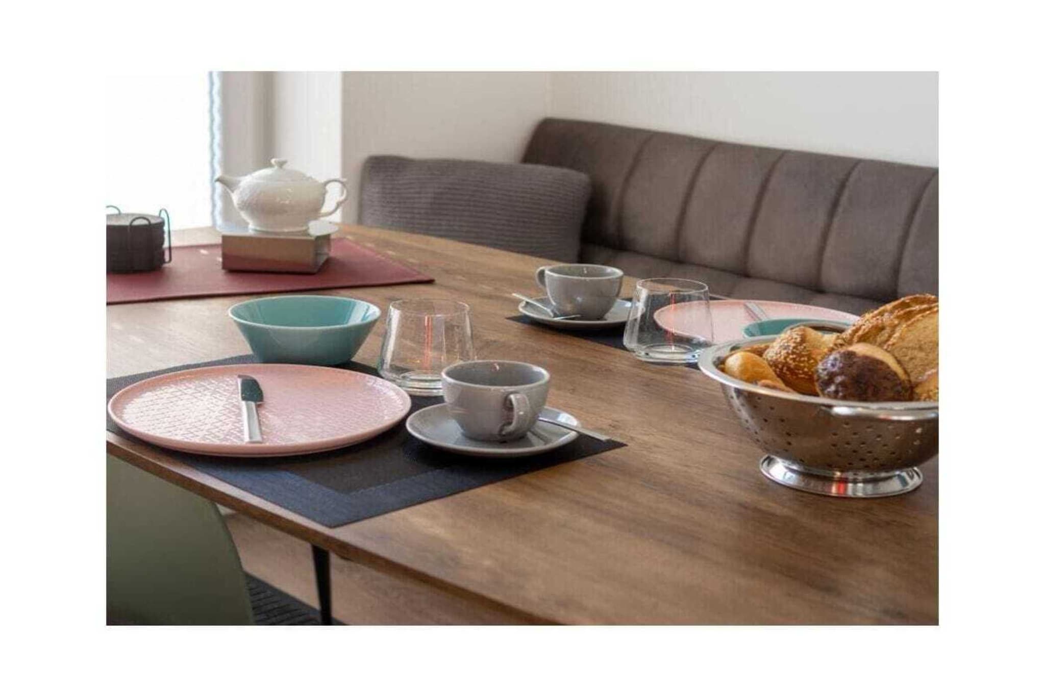 496918-Dining room