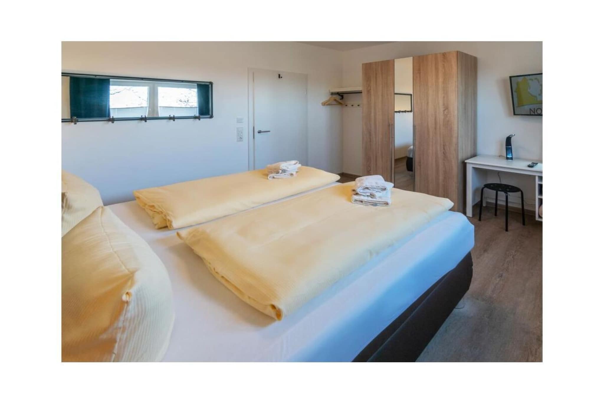 496918-Bedroom