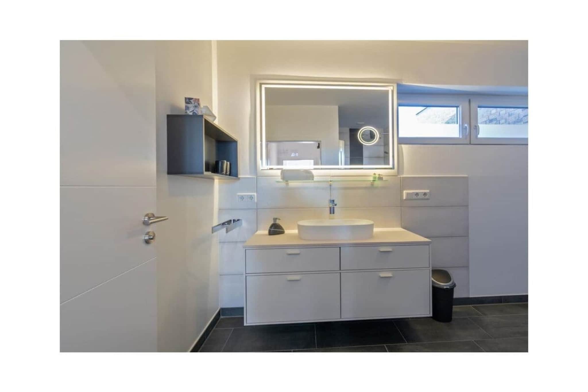 496918-Bathroom