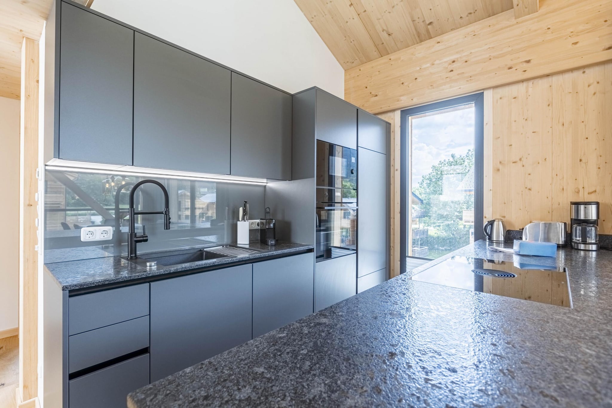 Stylish penthouse with sauna (No Deposit)