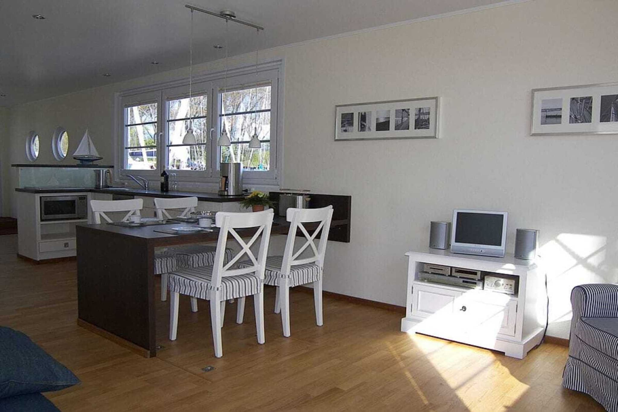 37991-Eetkamer