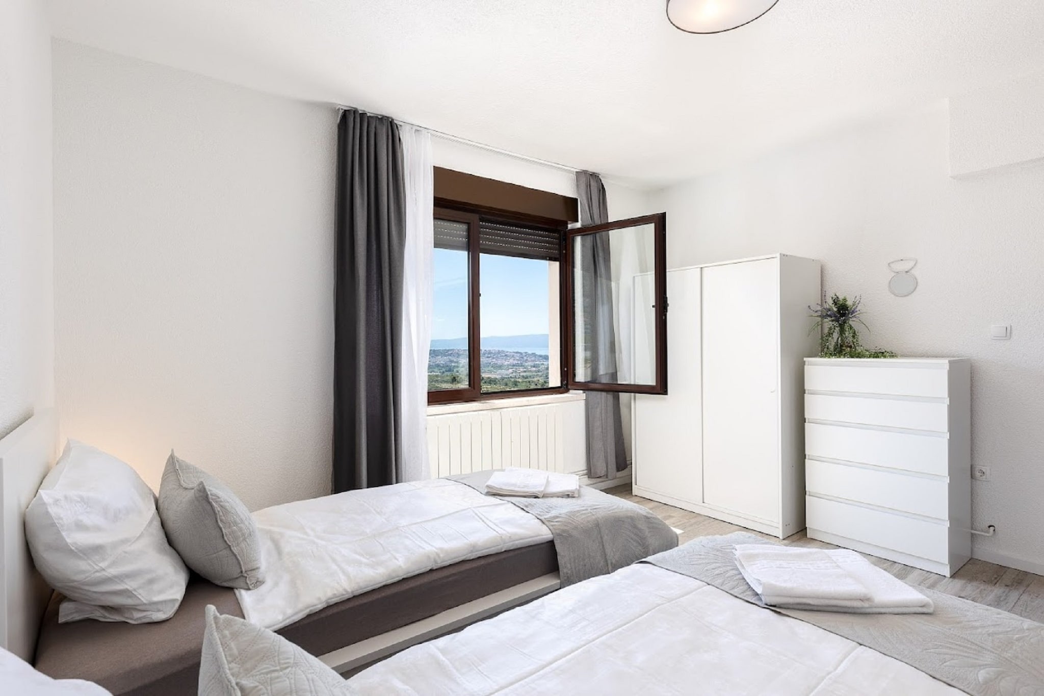 Apartment Bella Dalia - Two  Bedroom Apartment with Balcony and Sea View-Schlafzimmer