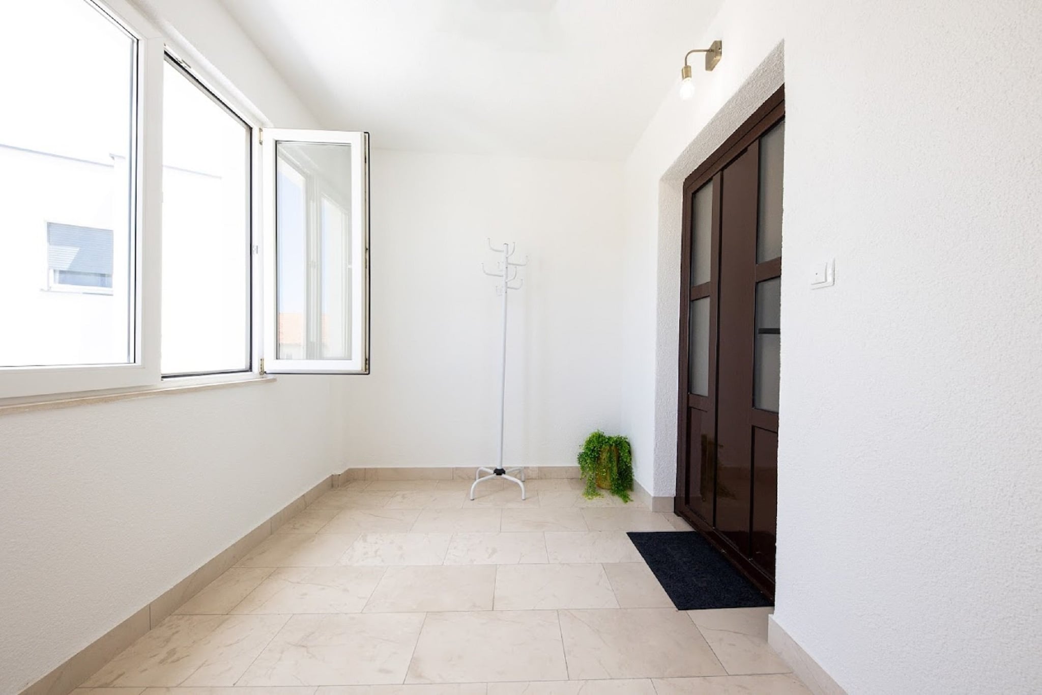 Apartment Bella Dalia - Two  Bedroom Apartment with Balcony and Sea View-Innen