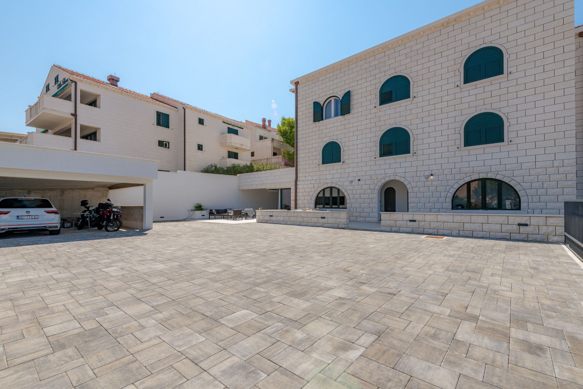 Luxury SPA B.one Apartment - Two Bedroom Apartment with Private Pool and Hot Tub-Extérieur