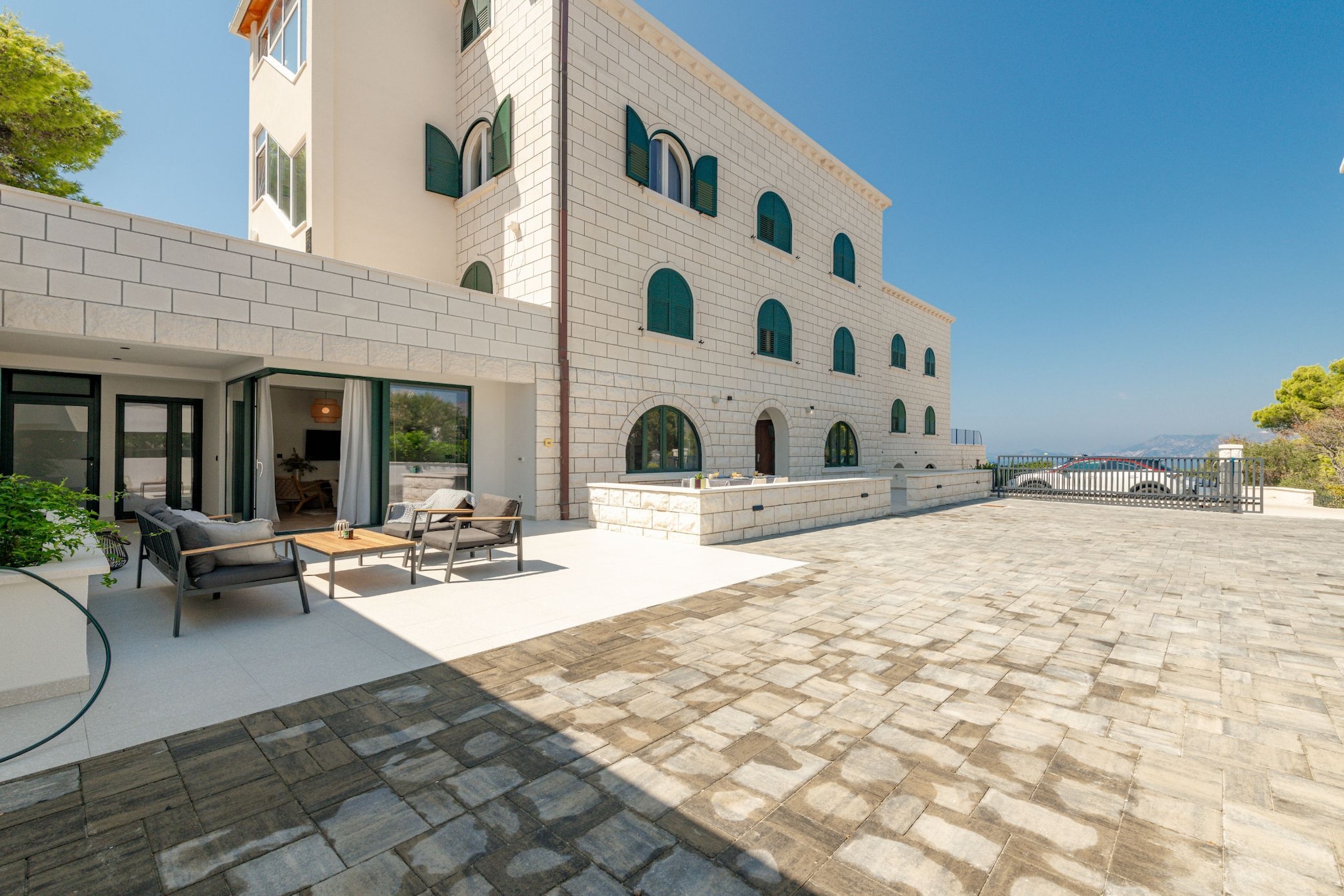 Luxury SPA B.one Apartment - Two Bedroom Apartment with Private Pool and Hot Tub-Extérieur