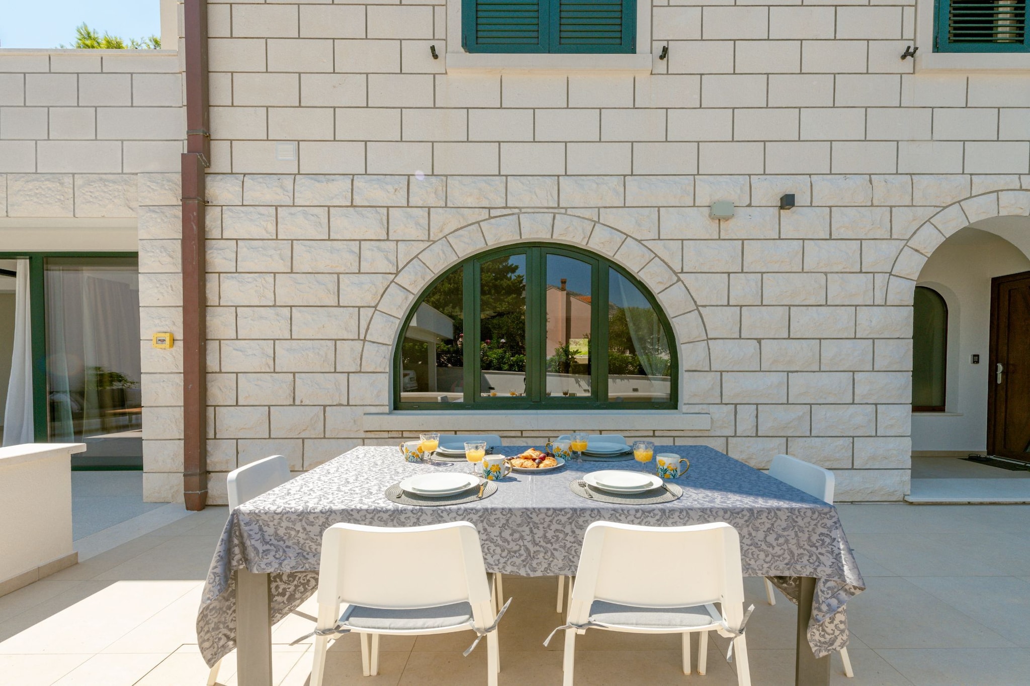 Luxury SPA B.one Apartment - Two Bedroom Apartment with Private Pool and Hot Tub-Extérieur