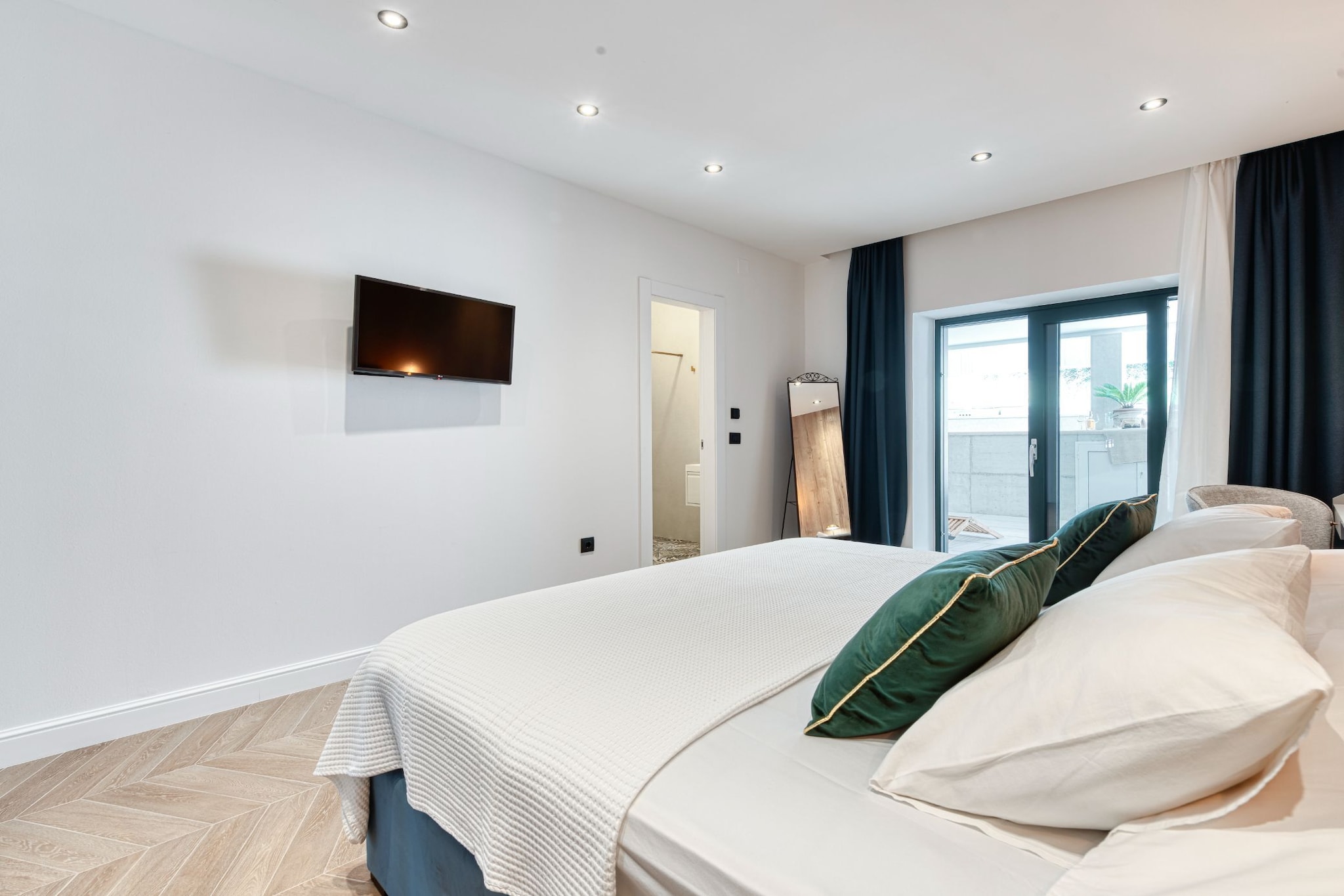Luxury SPA B.one Apartment - Two Bedroom Apartment with Private Pool and Hot Tub-Chambre