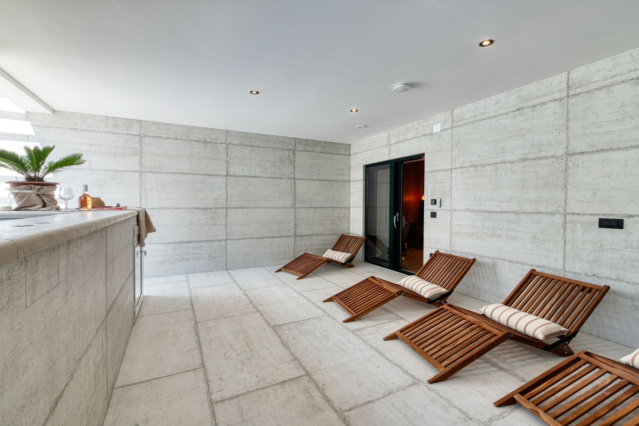 Luxury SPA B.one Apartment - Two Bedroom Apartment with Private Pool and Hot Tub-Piscine