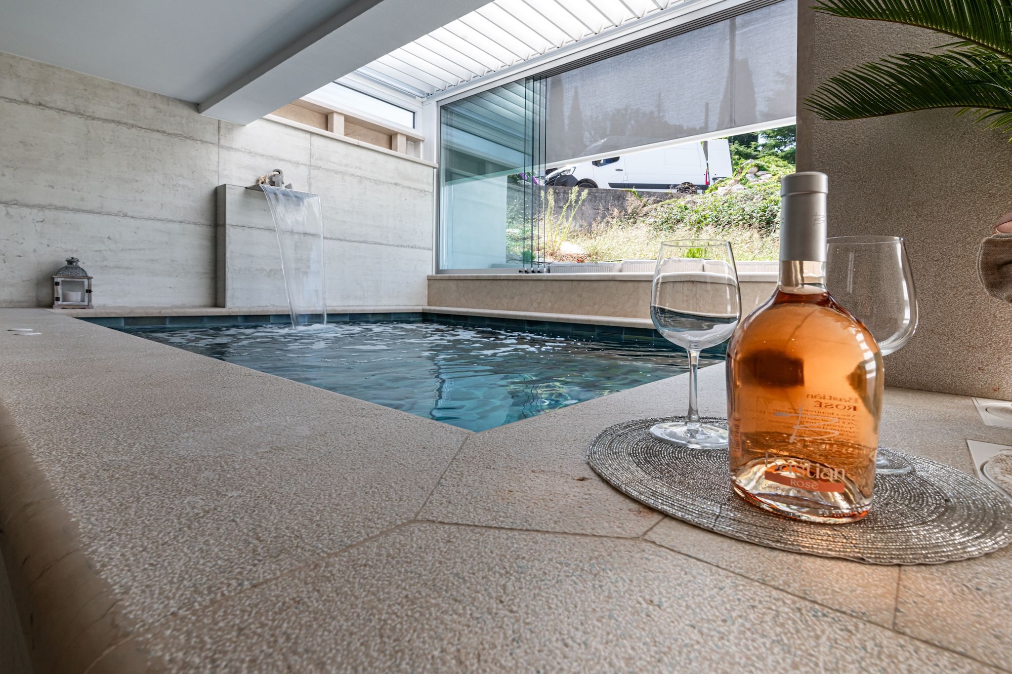 Luxury SPA B.one Apartment - Two Bedroom Apartment with Private Pool and Hot Tub-Piscine