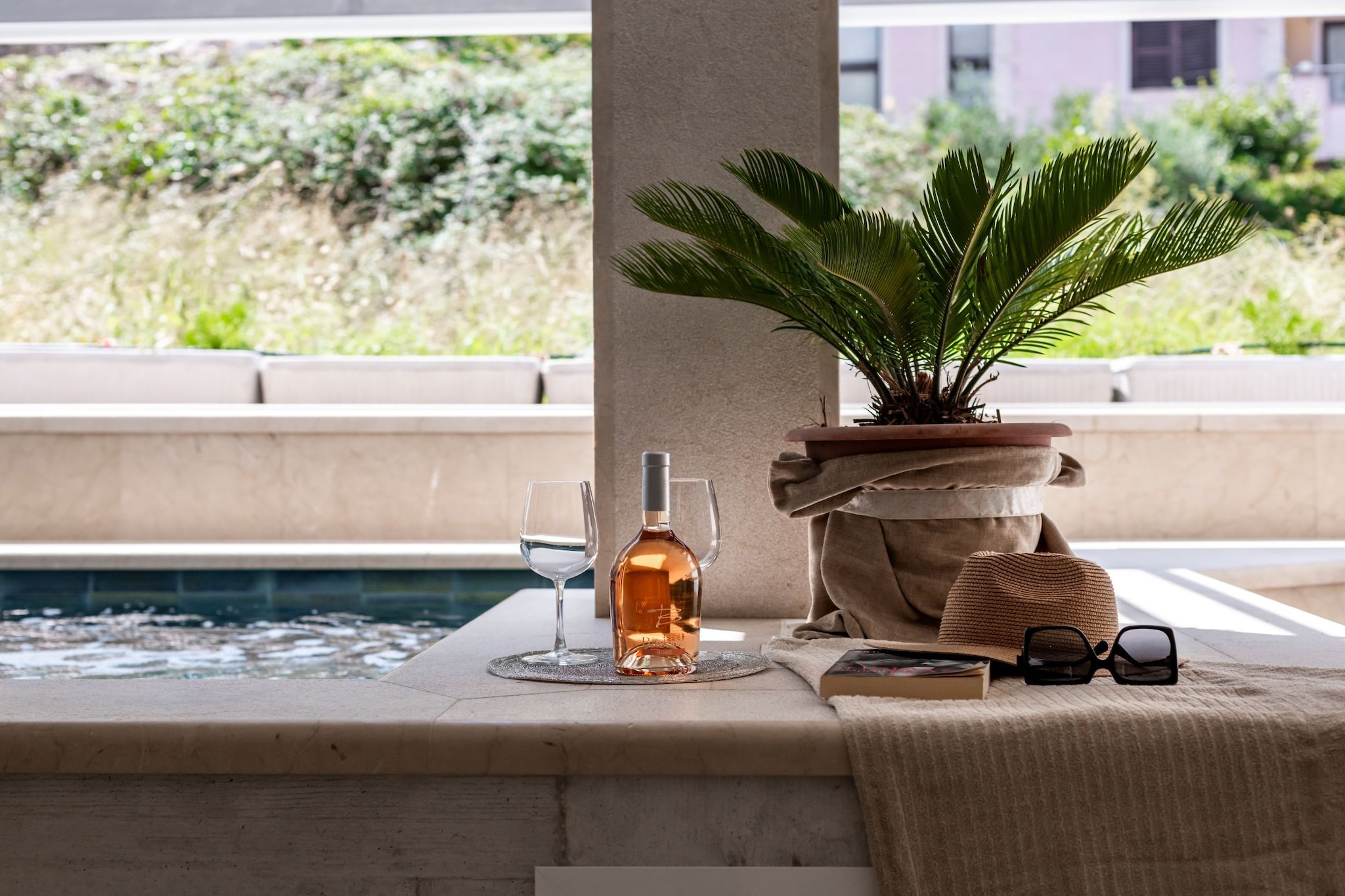 Luxury SPA B.one Apartment - Two Bedroom Apartment with Private Pool and Hot Tub-Piscine