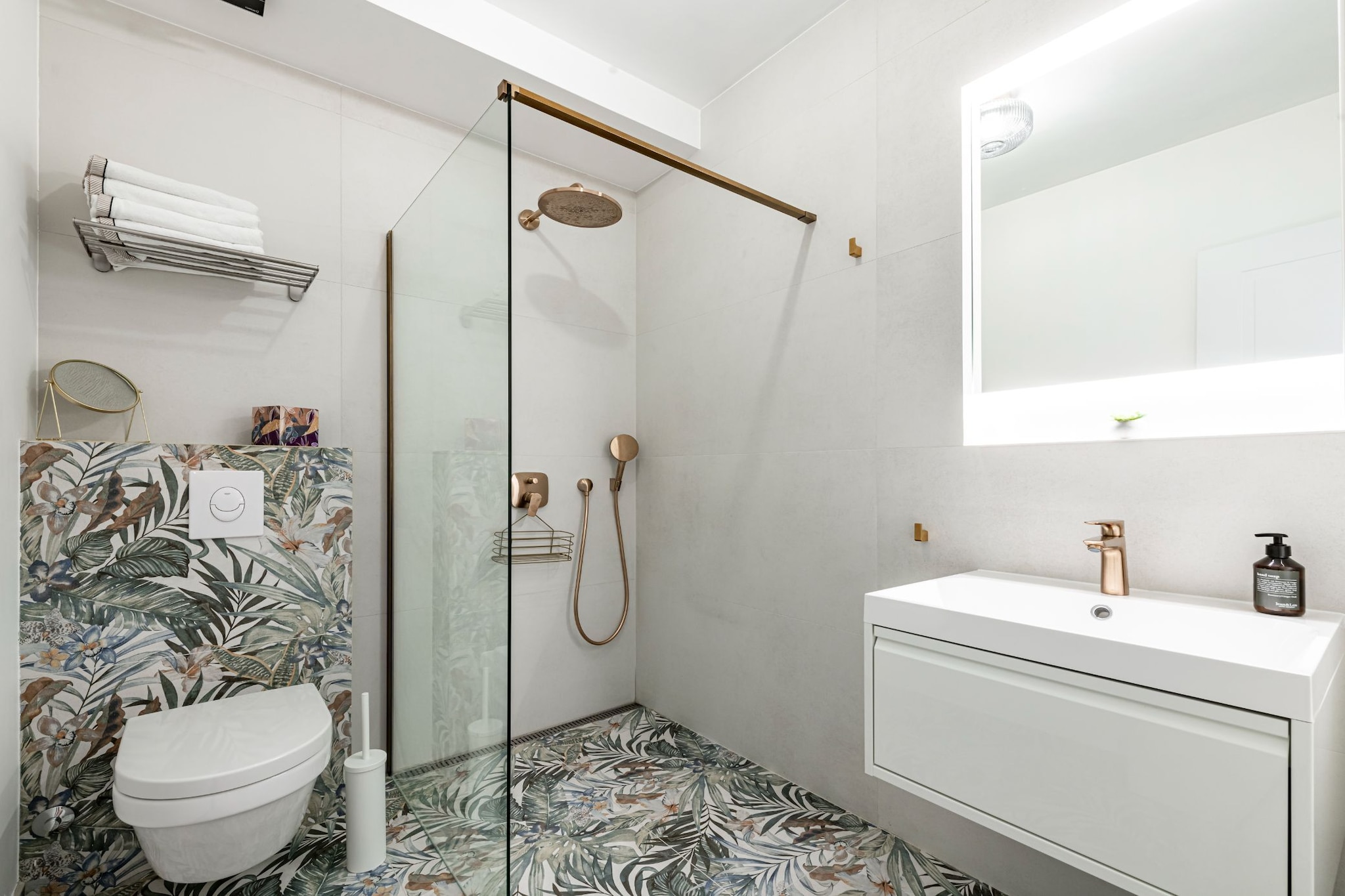Luxury SPA B.one Apartment - Two Bedroom Apartment with Private Pool and Hot Tub-Salle de bain