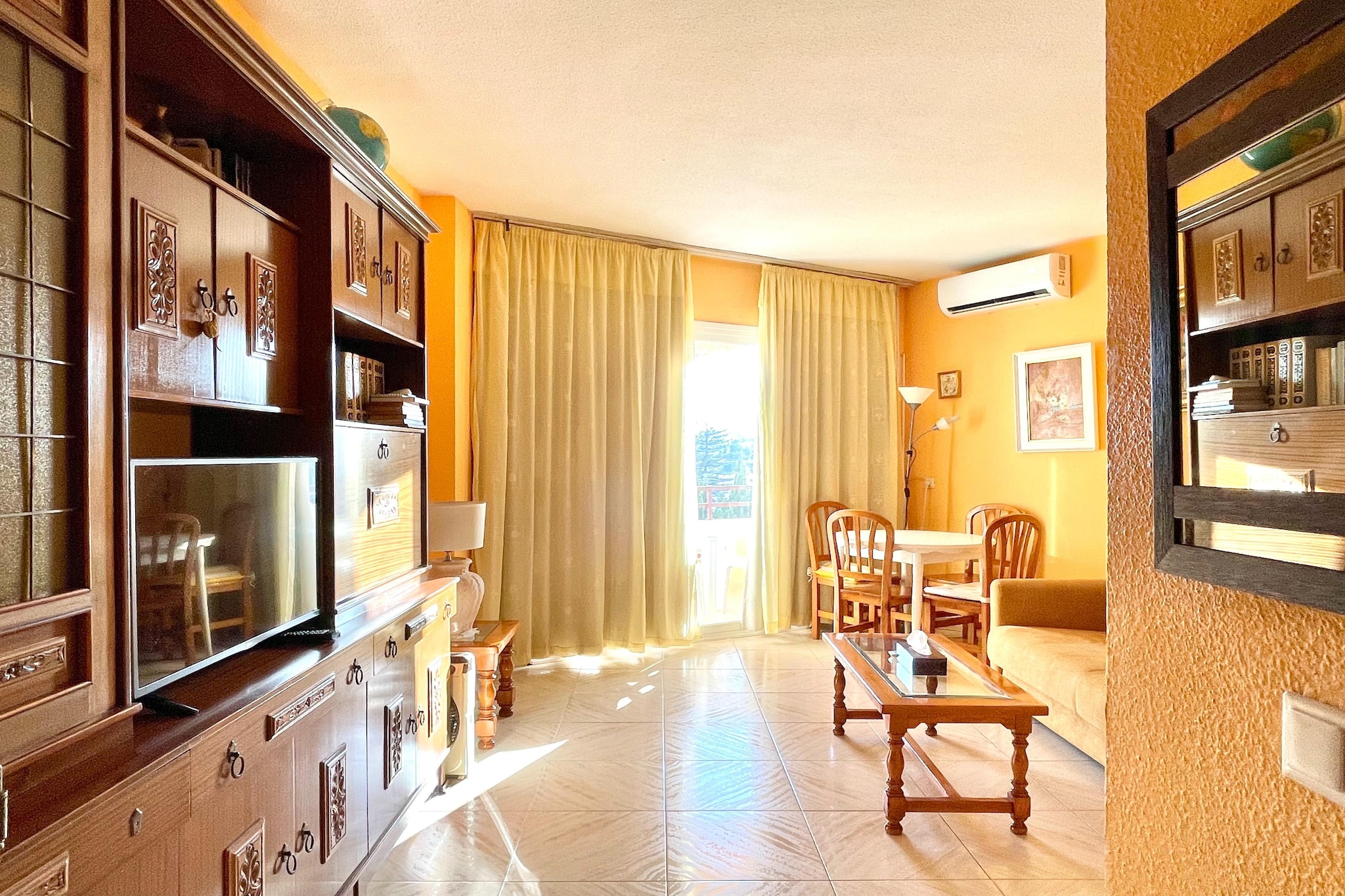 Apartment in Malaga with Sea Views & Pool