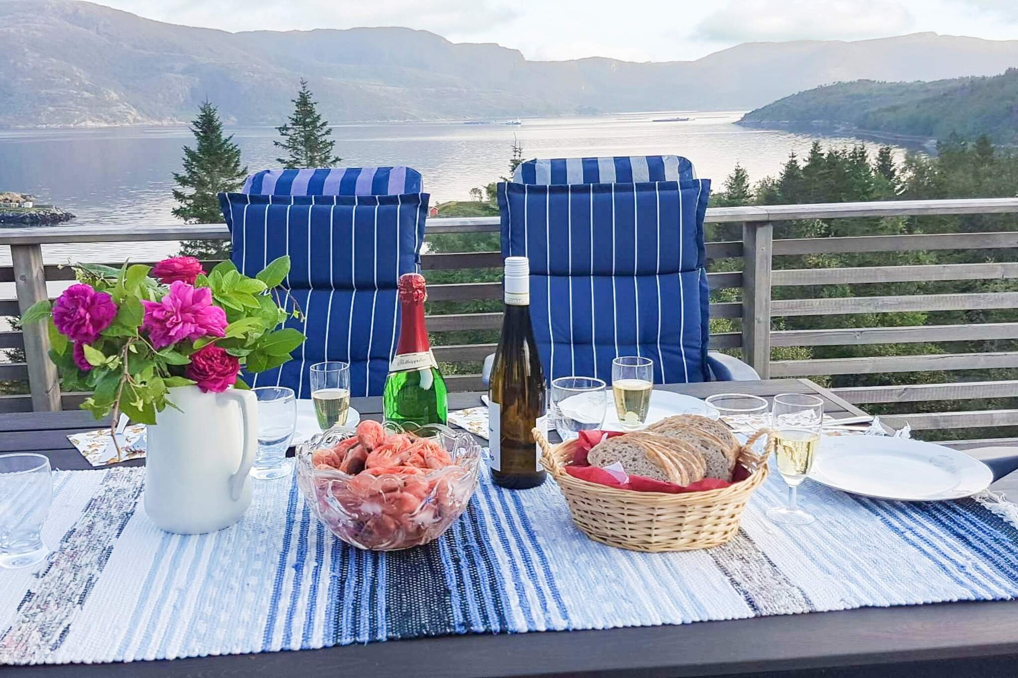 4 etoiles maison de vacances a Naustbukta - Vue sur l'eau