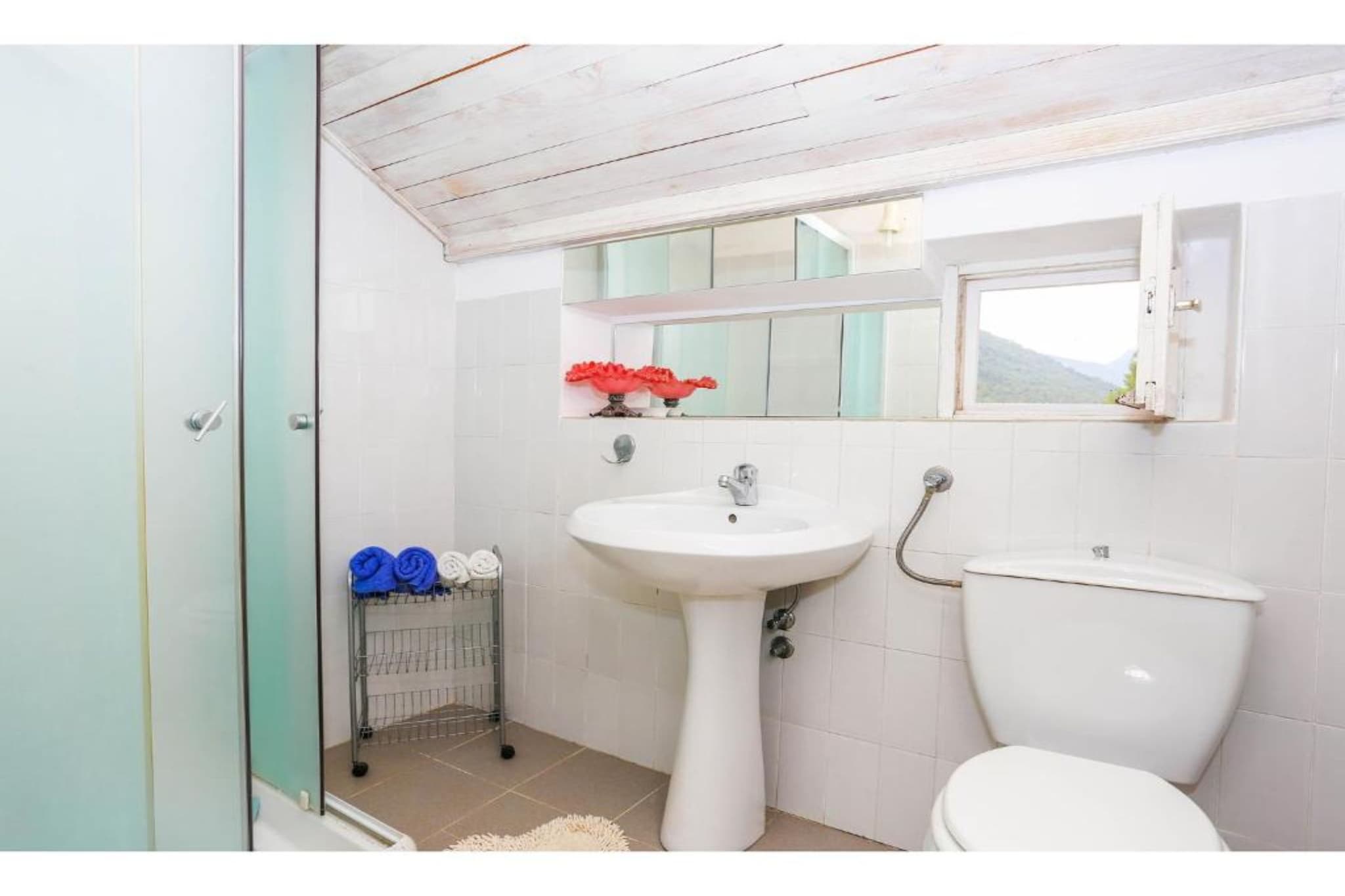 Seaside Holiday Home Andrija - Two Bedroom Holiday Home with Sea View-Bathroom