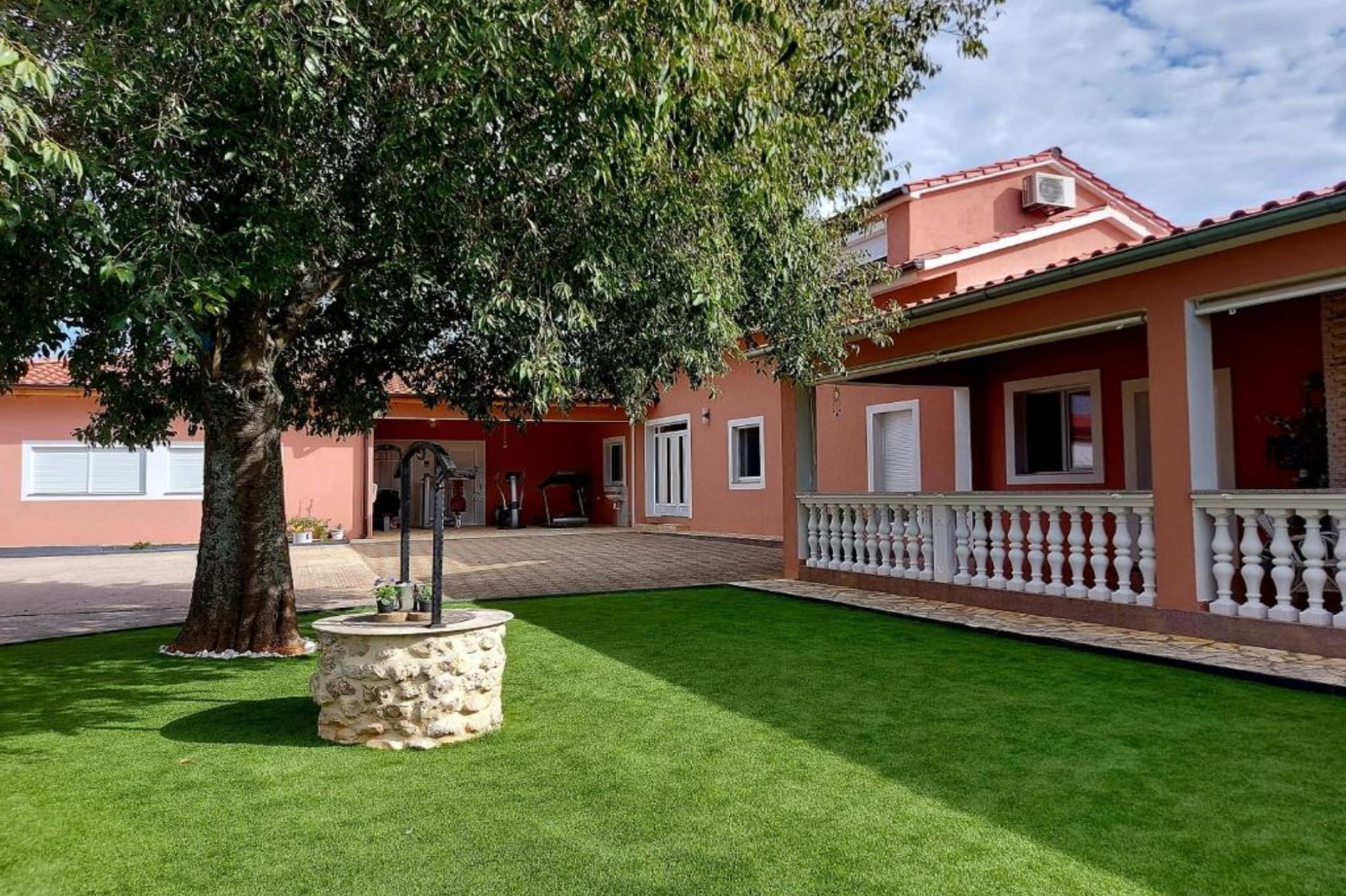 Villa Nika - Three Bedroom Villa with Private Pool-Außenbereich