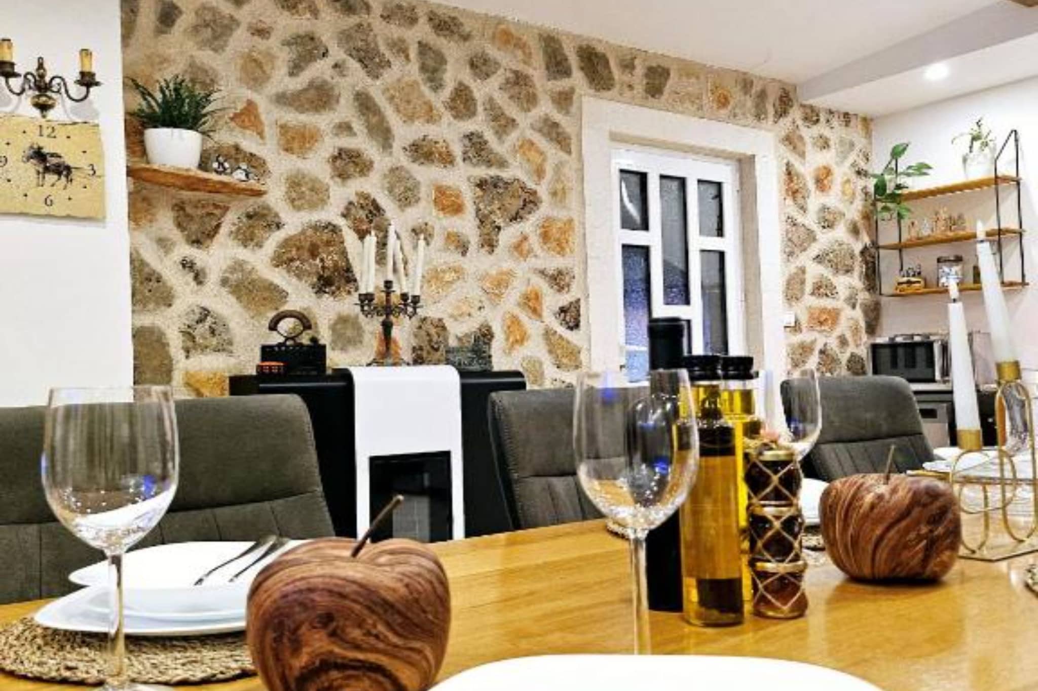 Villa Nika - Three Bedroom Villa with Private Pool-Esszimmer
