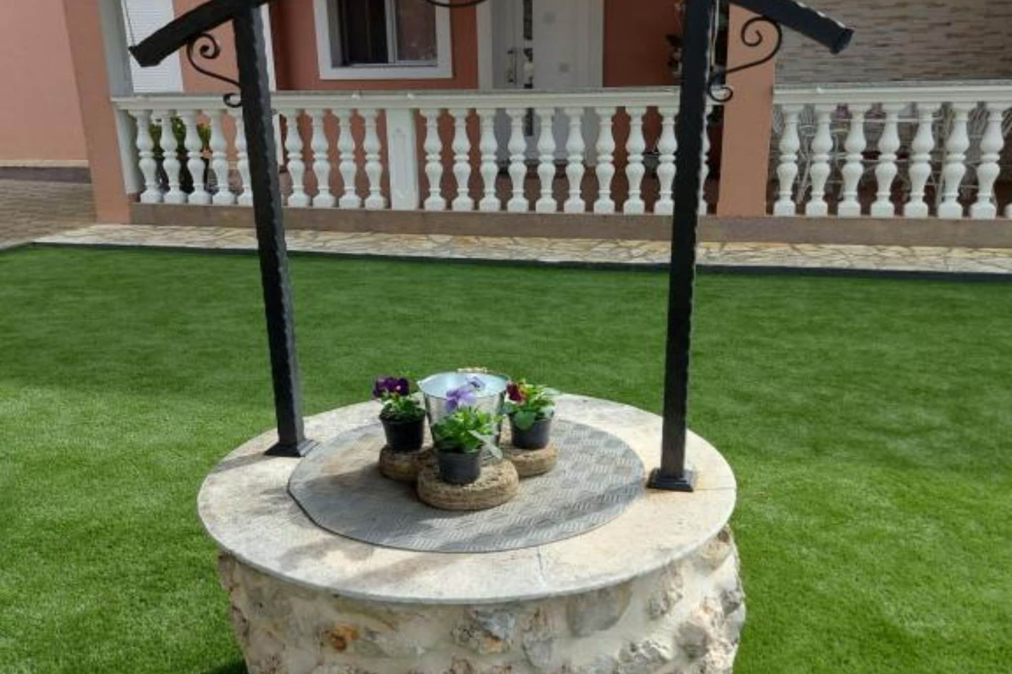 Villa Nika - Three Bedroom Villa with Private Pool-Außenbereich