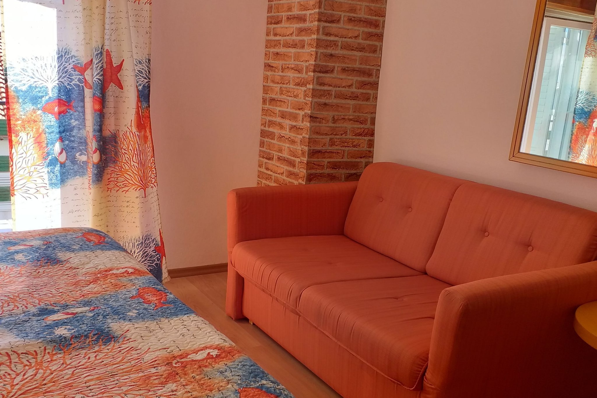 Apartments Lavanda & More - Three Bedroom Apartment with Shared Terrace-Chambre