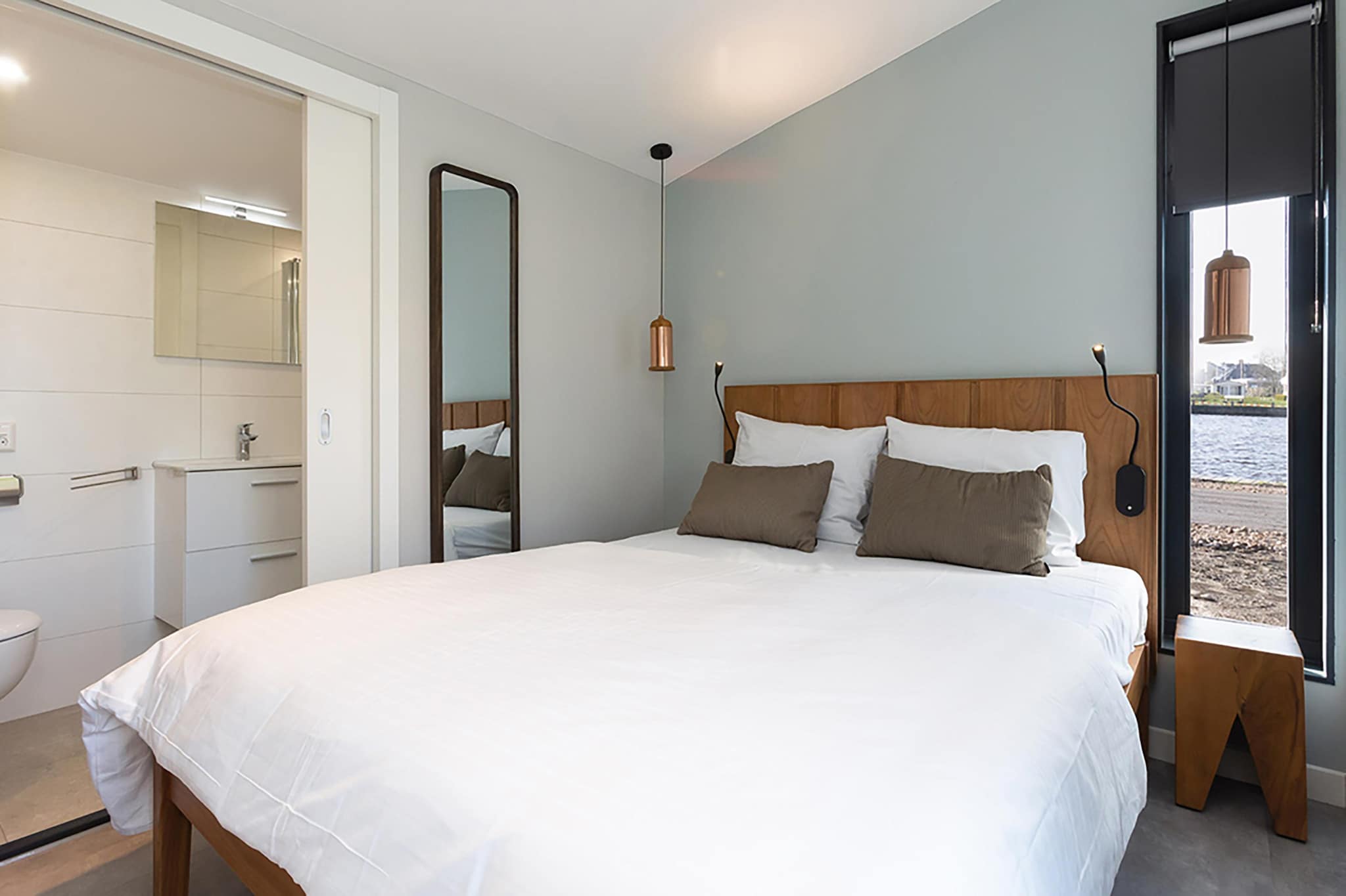 Bed Room