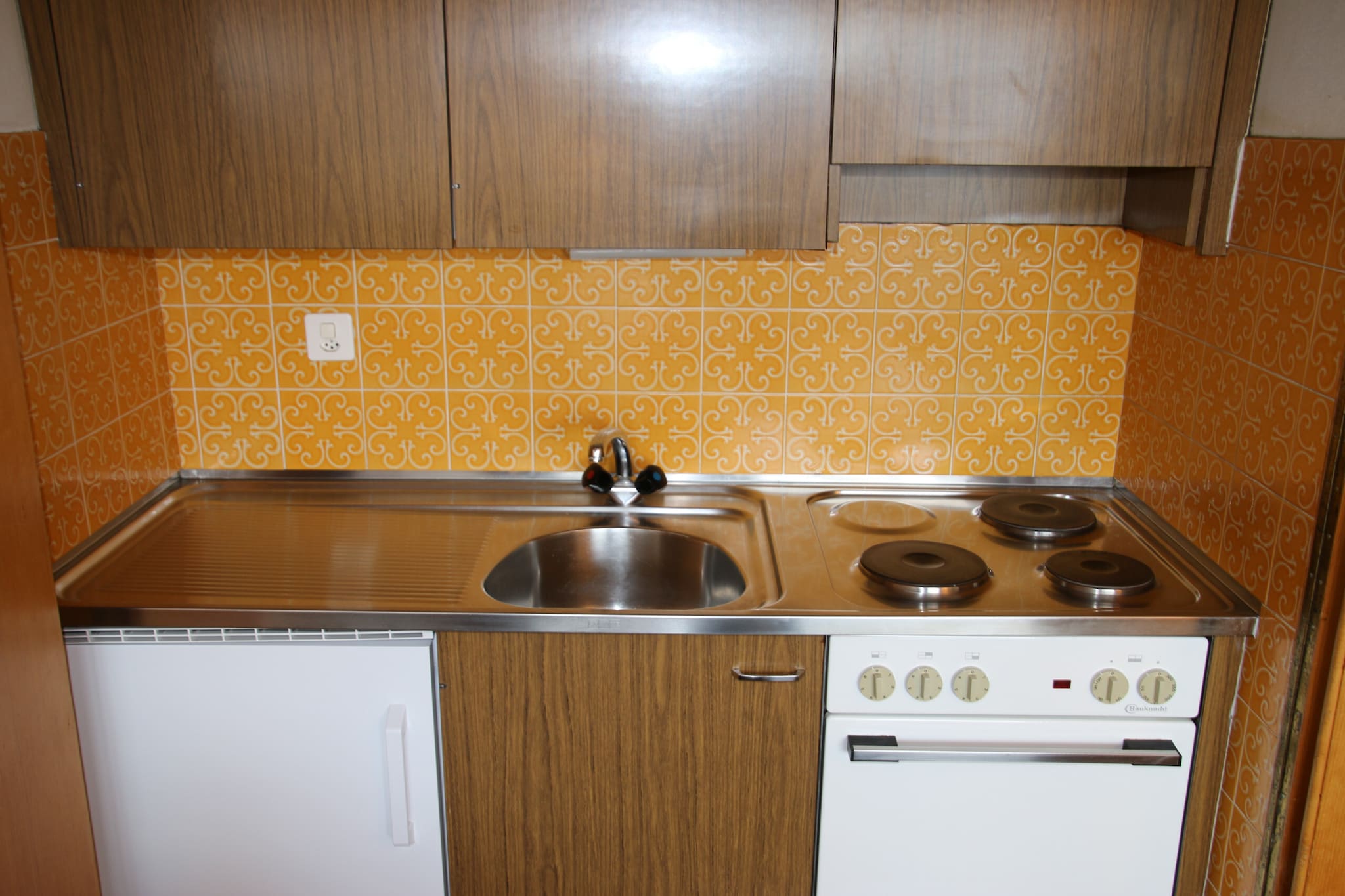 Combyre C 012 - COMFORTABLE studio 4 pers-Kitchen