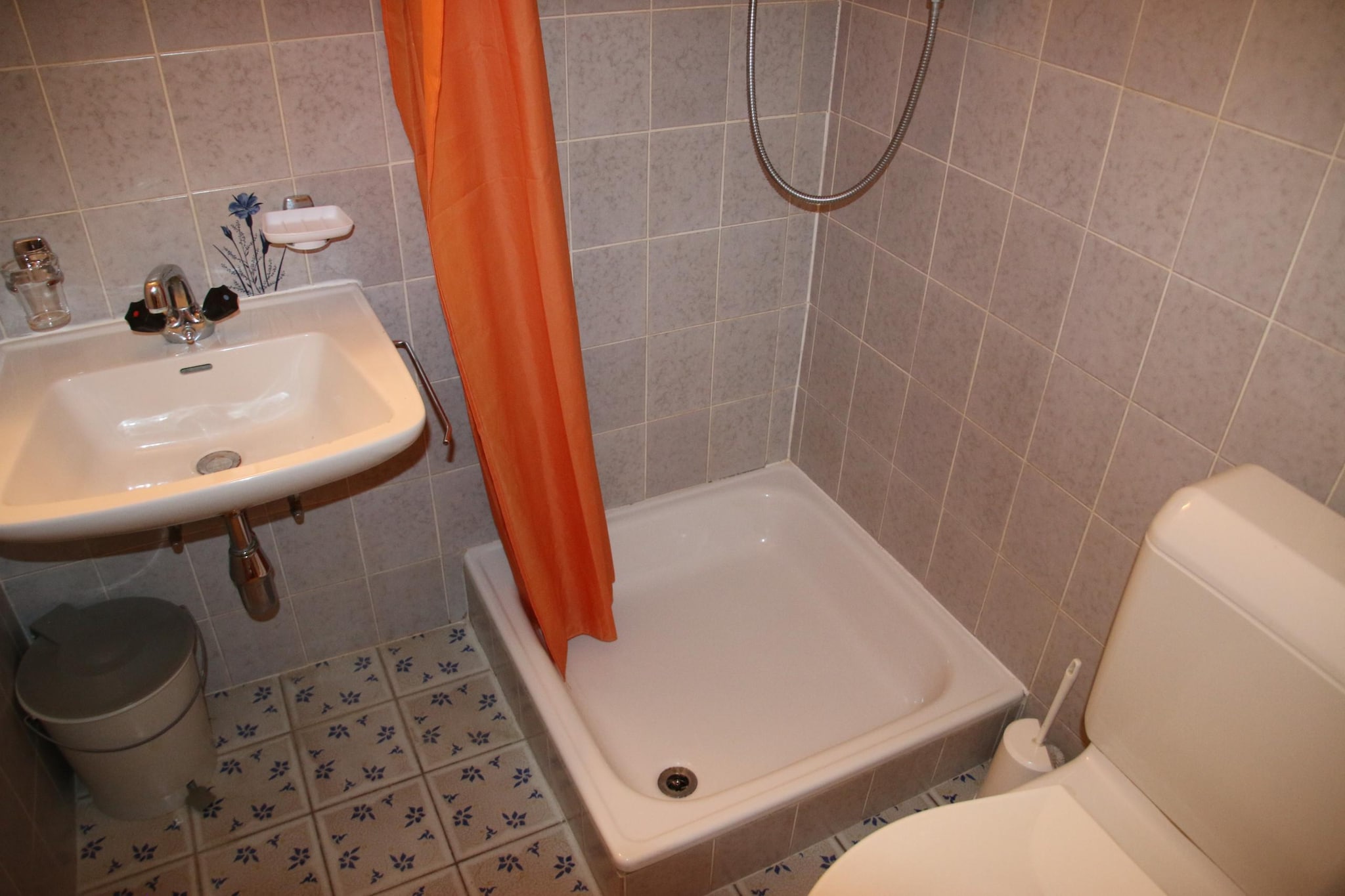 Combyre C 012 - COMFORTABLE studio 4 pers-Bathroom
