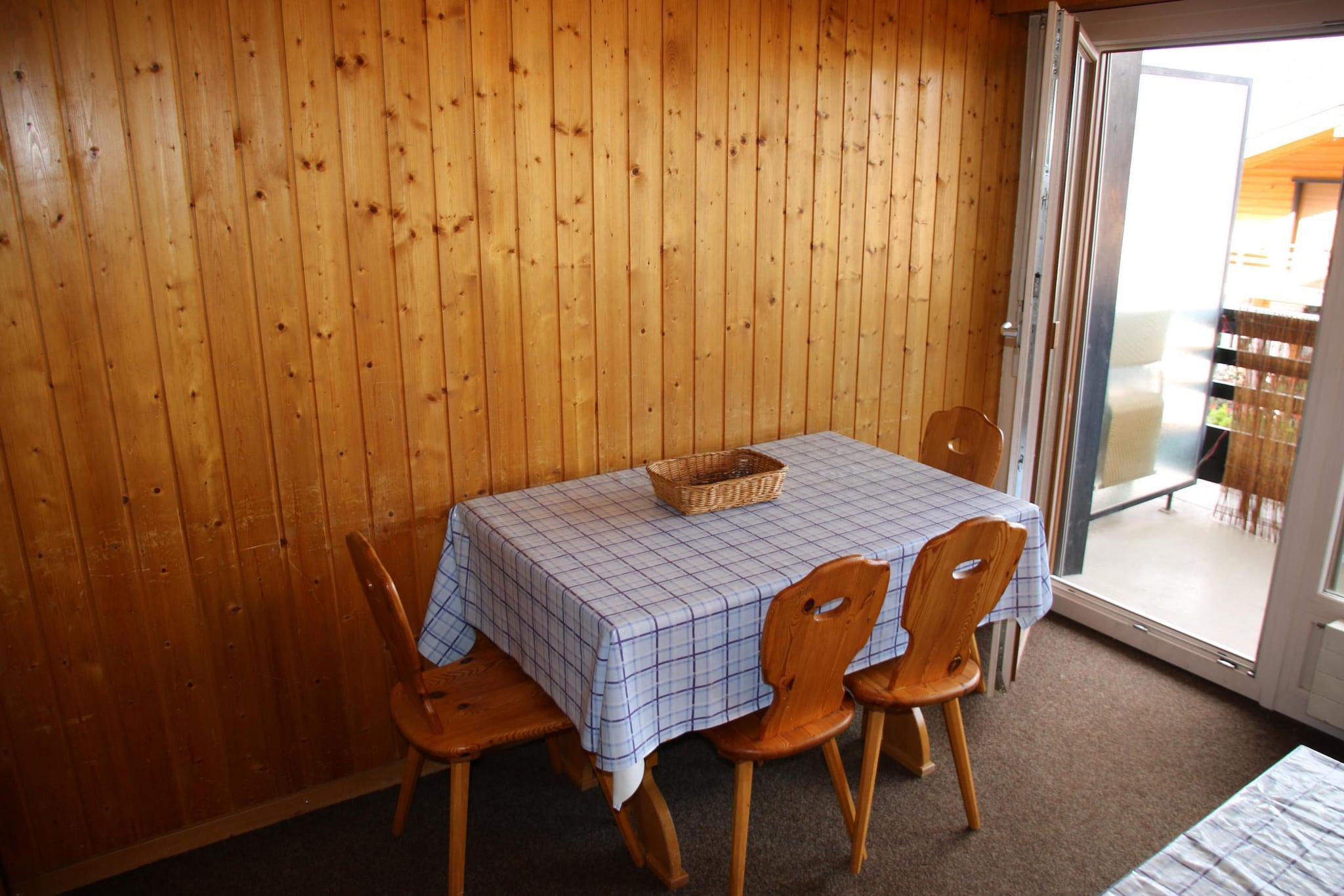 Combyre C 012 - COMFORTABLE studio 4 pers-Dining room