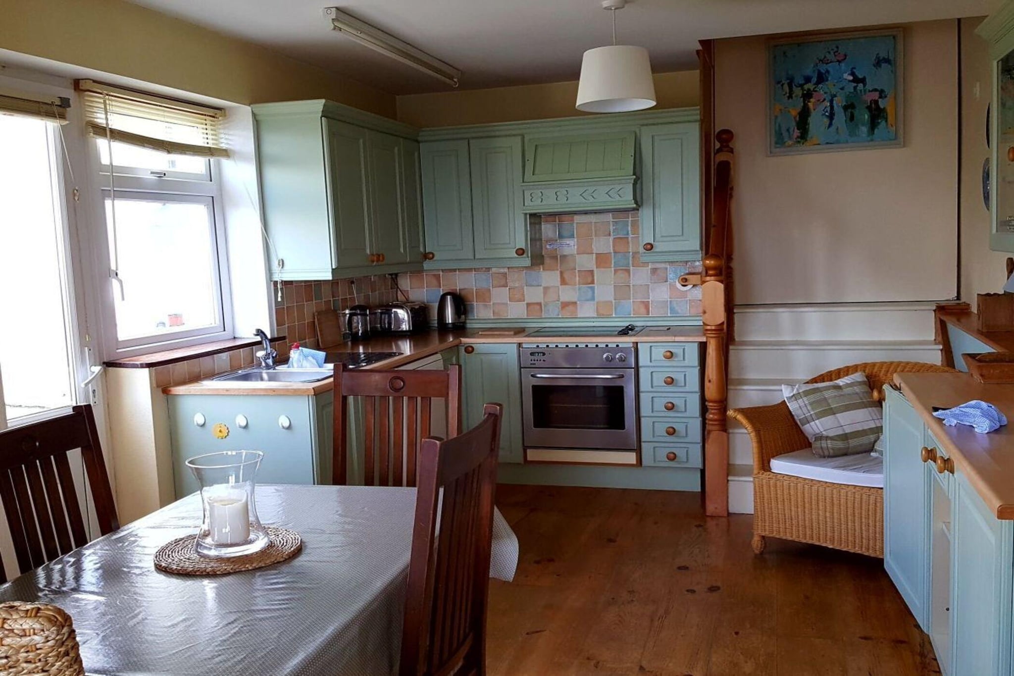 242833-Dining room