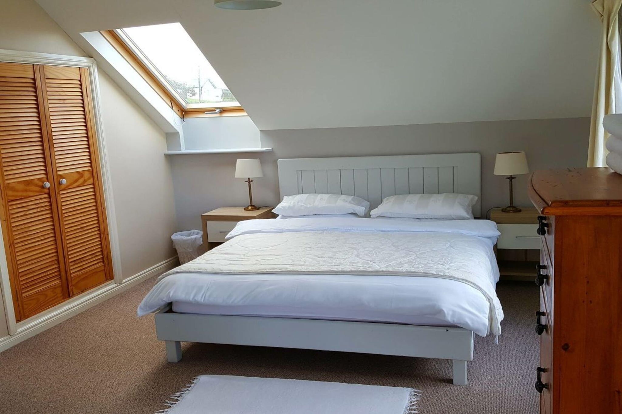 242833-Bedroom