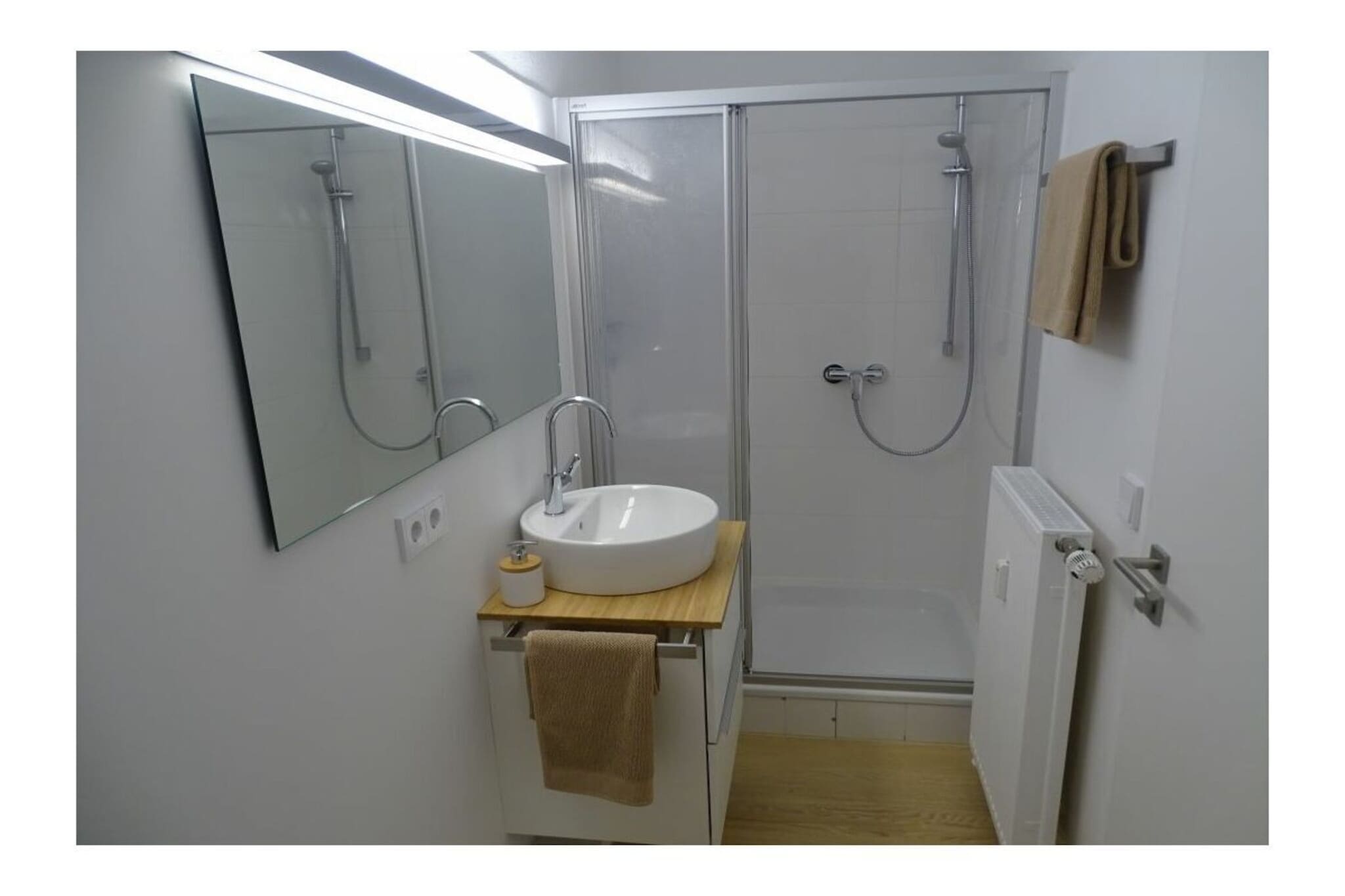 330250-Badkamer