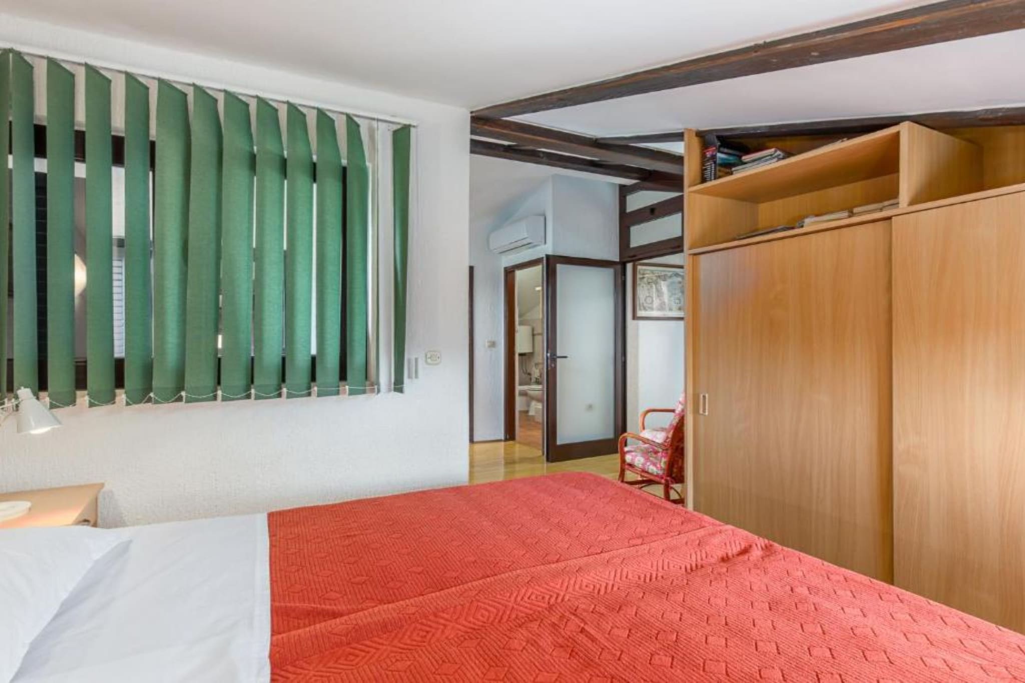 Apartment Villa Mirna - Three Bedroom Apartment with Balcony and  Sea View-Schlafzimmer