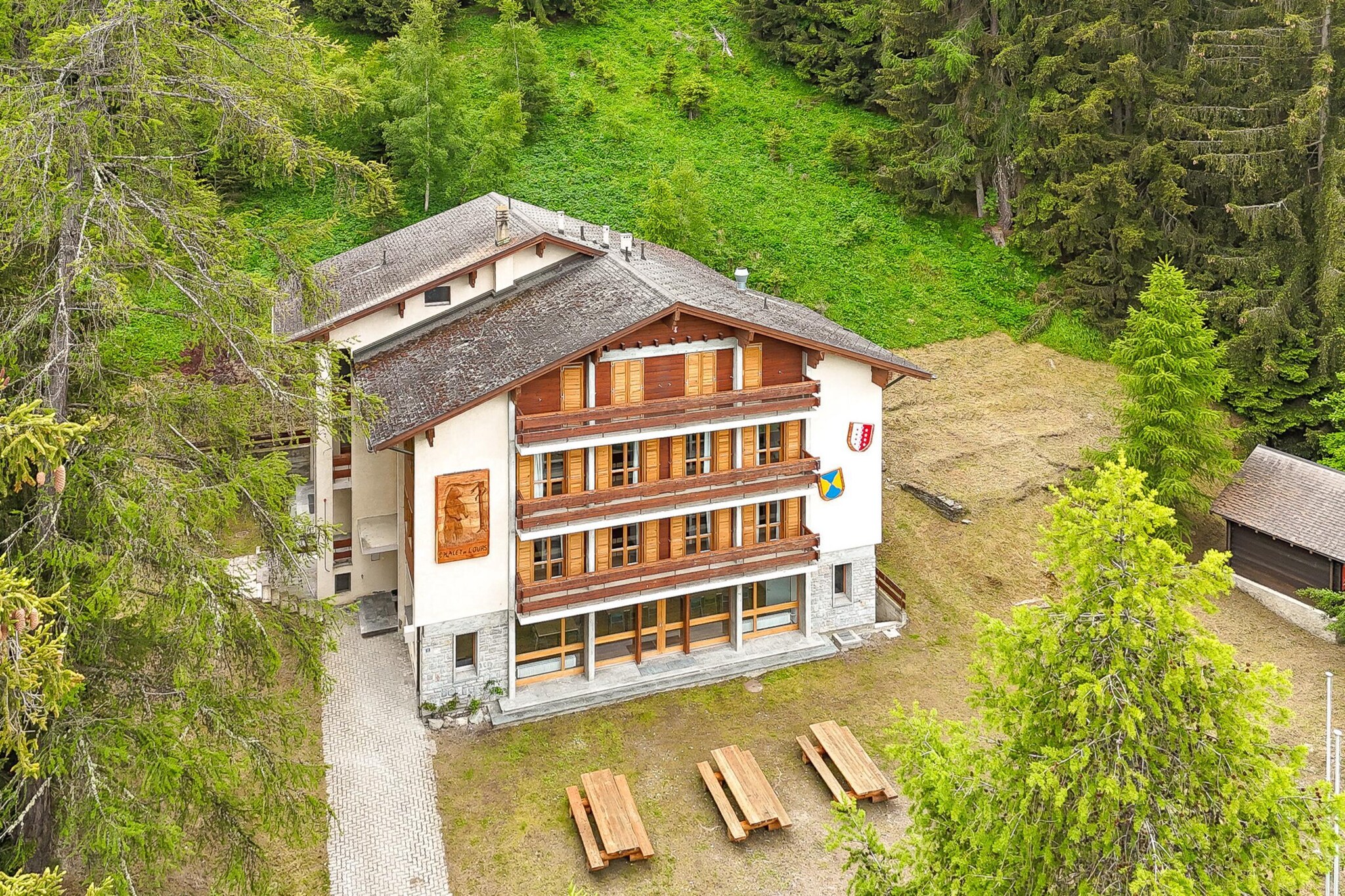 Chalet de l'Ours-Buitenkant zomer