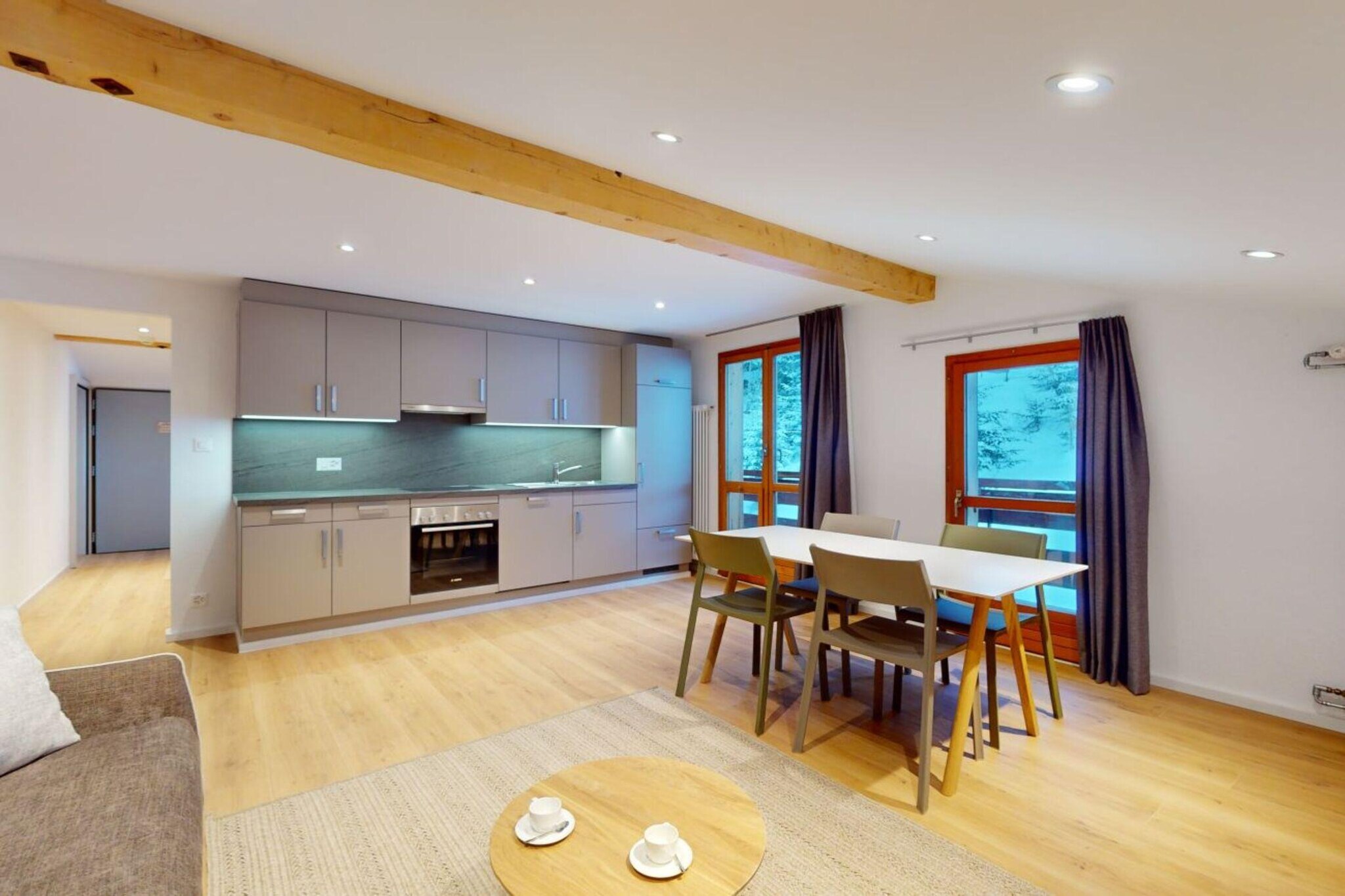 Chalet de l'Ours AUTHENTIC Appart Chambésy 6 pers-Eetkamer