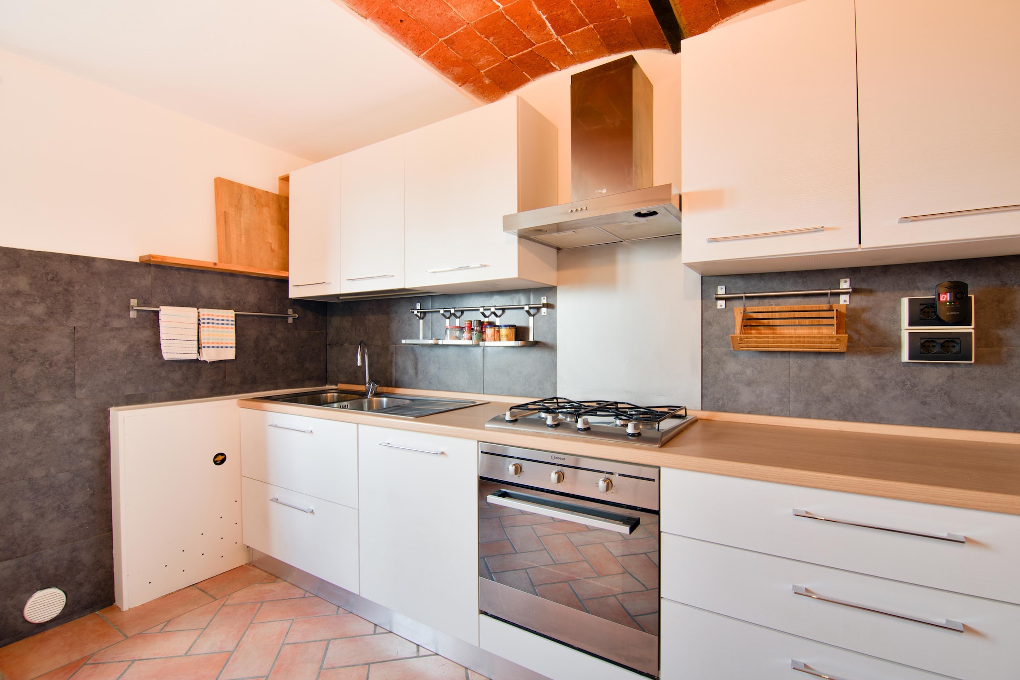 Tuscan Hillsides-Keuken
