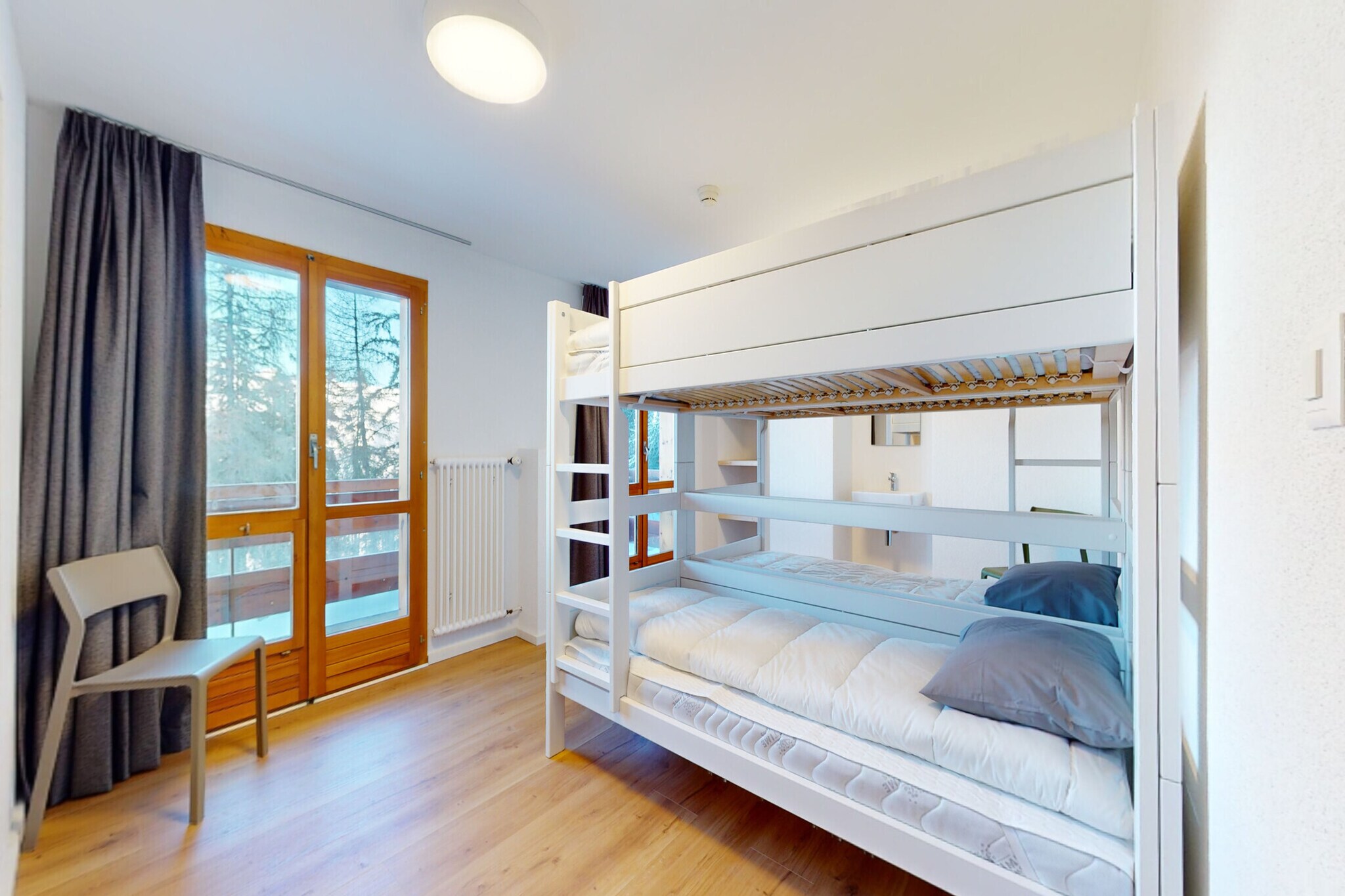 Chalet de l'Ours AUTHENTIC Etage Penthes 14 pers-Slaapkamer