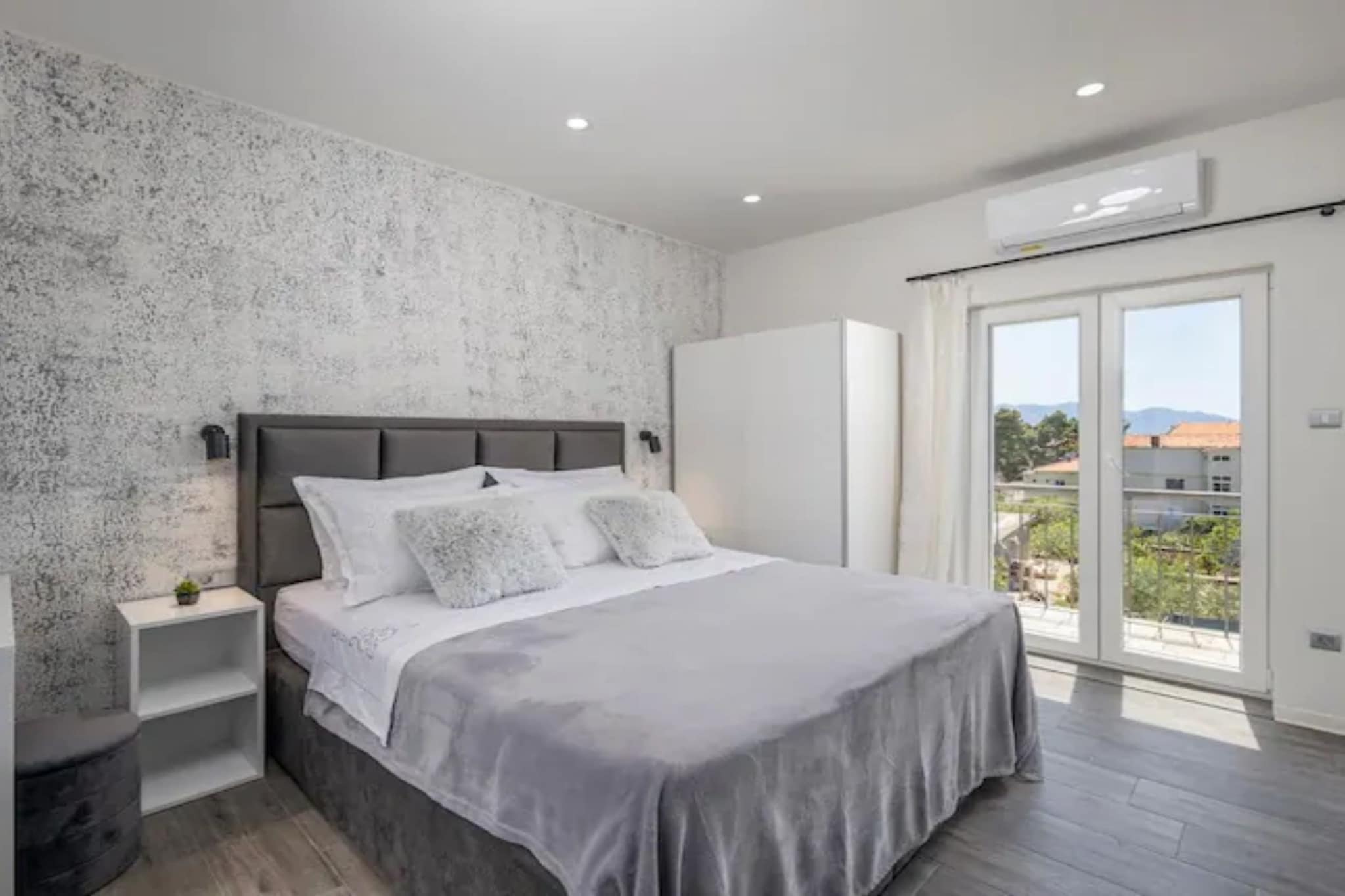 Villa Stipea - Four Bedroom Villa with Swimming Pool