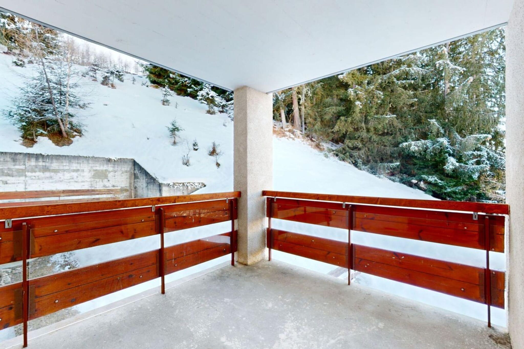 Chalet de l'Ours AUTHENTIC Étage Tournay 12 pers-Terrasbalkon