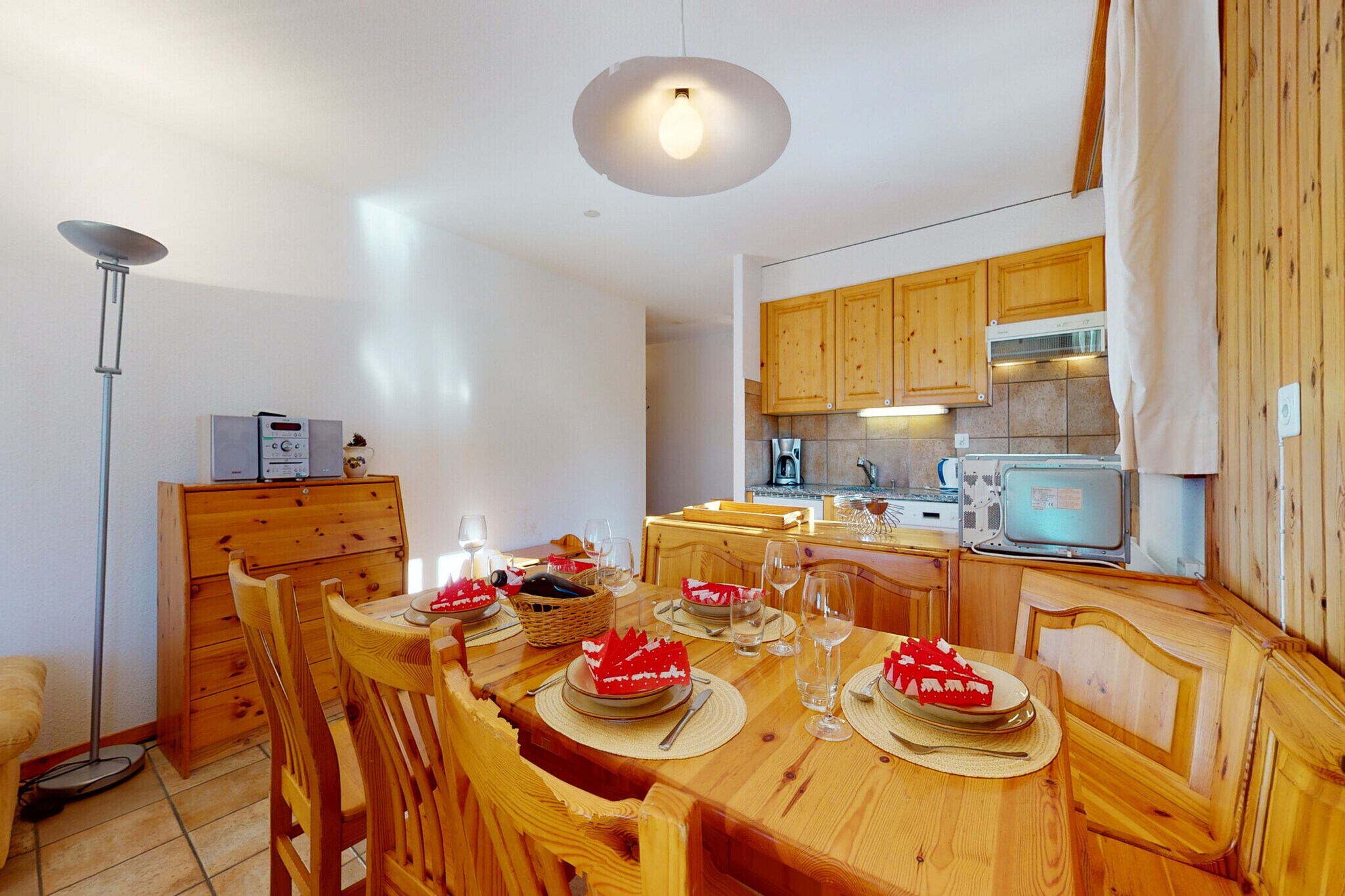 Stunning apartment with mountain view